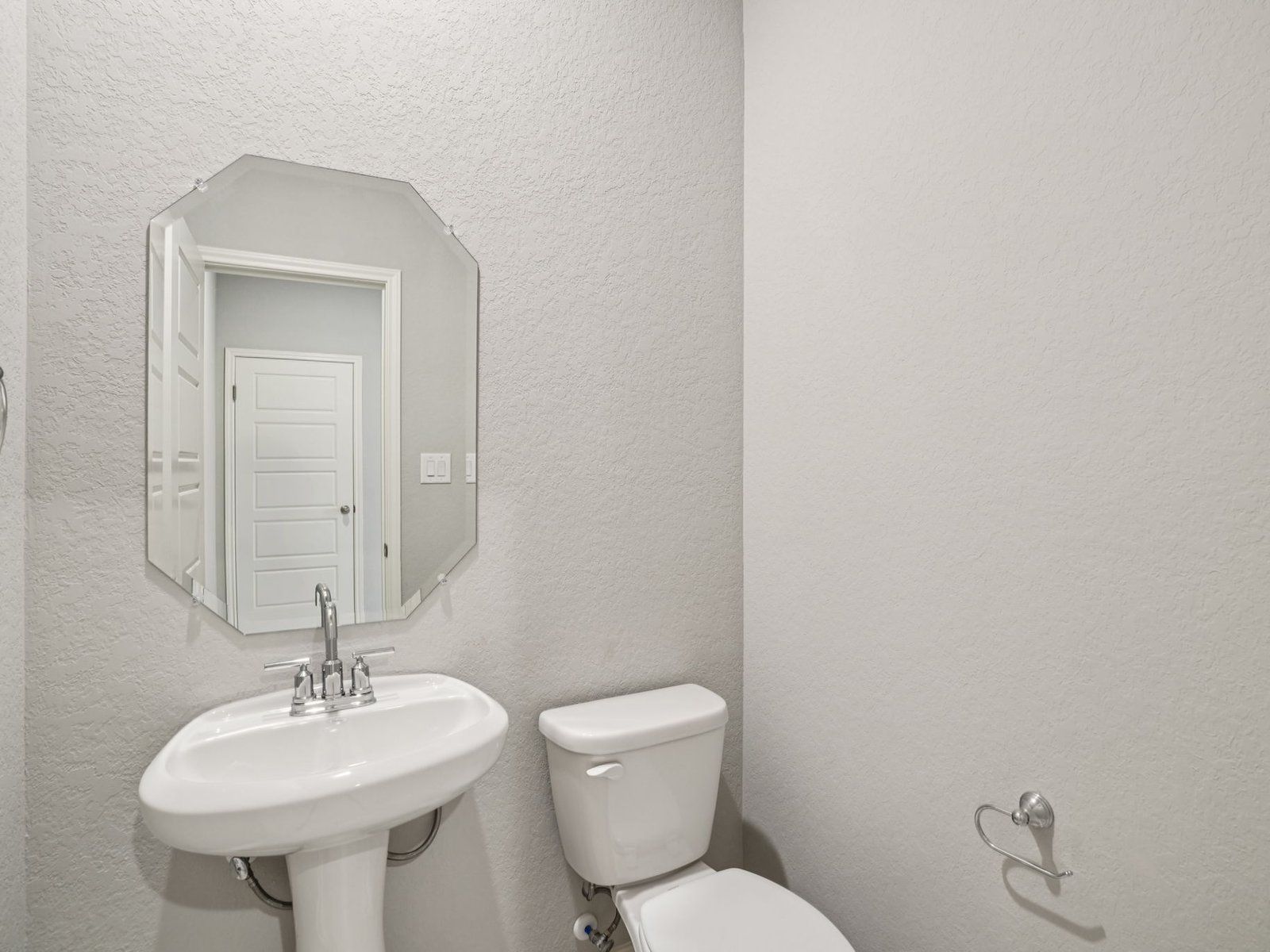 102 Barton Point (The Matador (870))