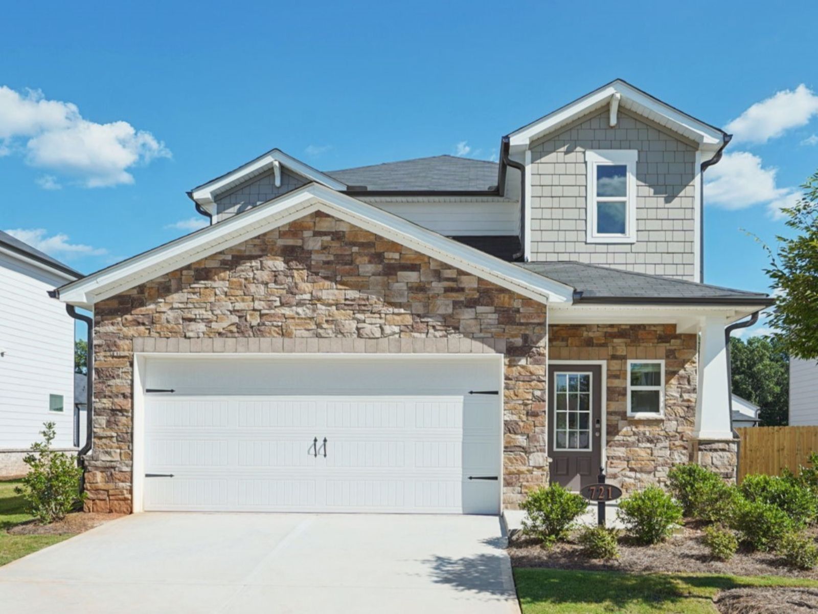 The Sydney floorplan with the Sleek Gray interior package.