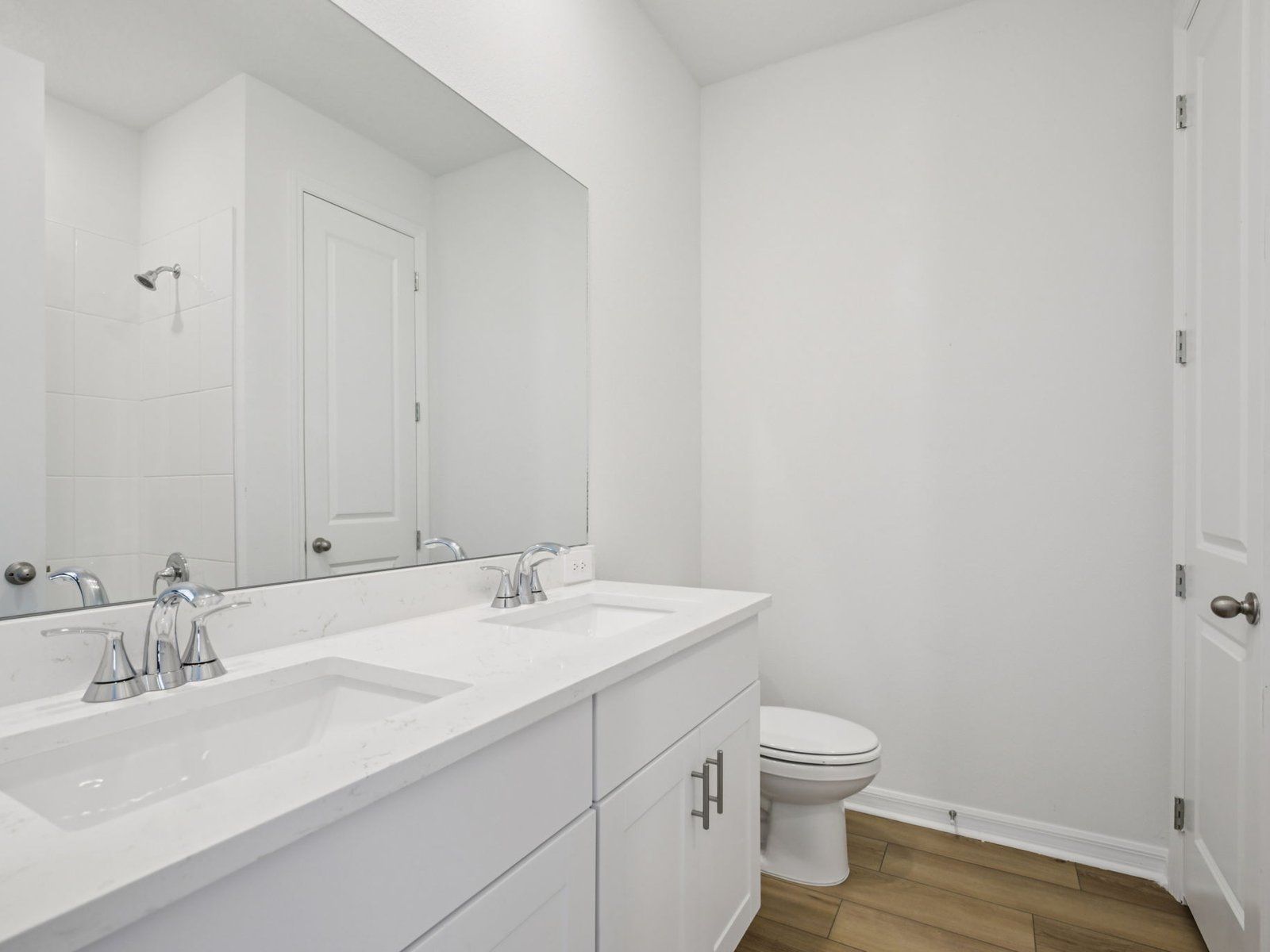 The Emilia Bathroom