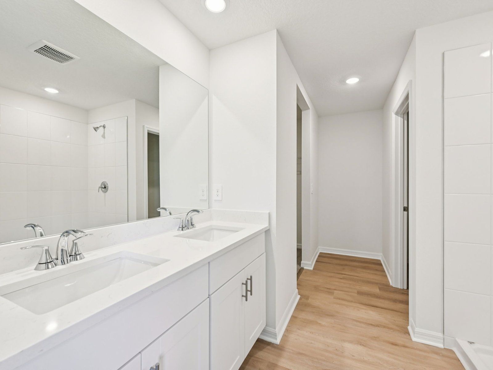 The Zion Floorplan Primary Bathroom