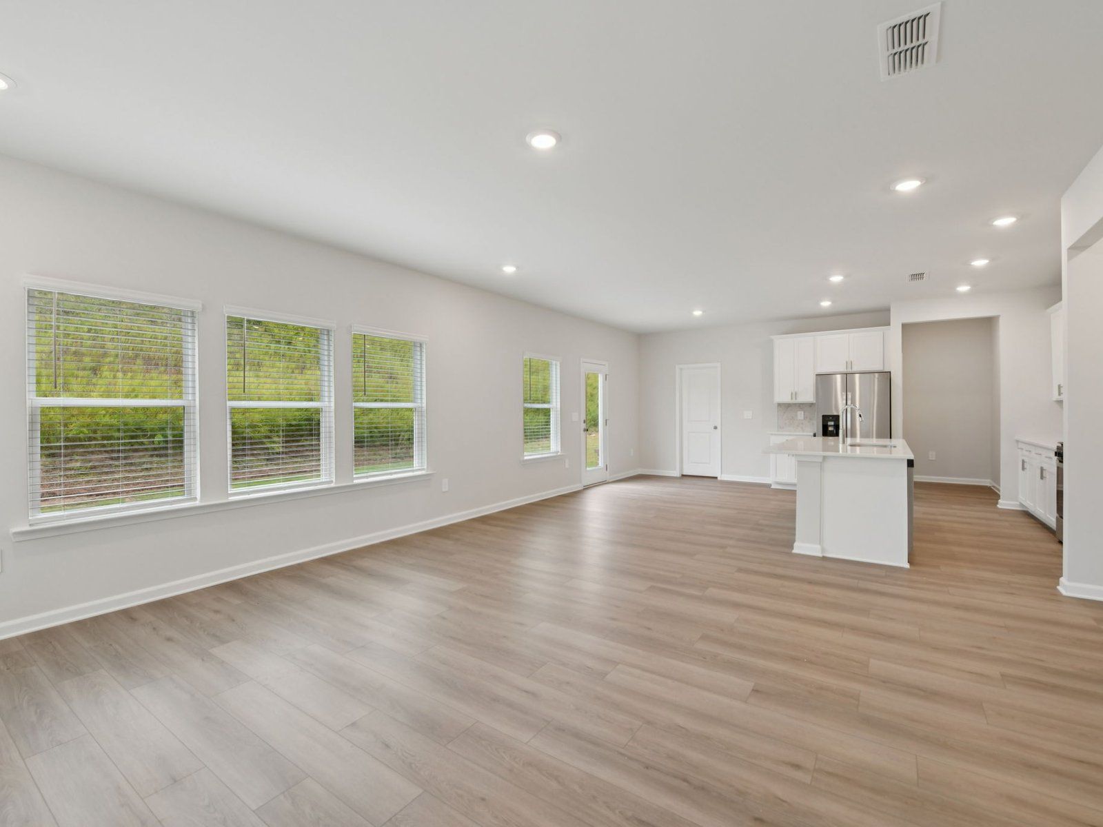 The Brentwood floorplan with the Elemental Linen interior package.