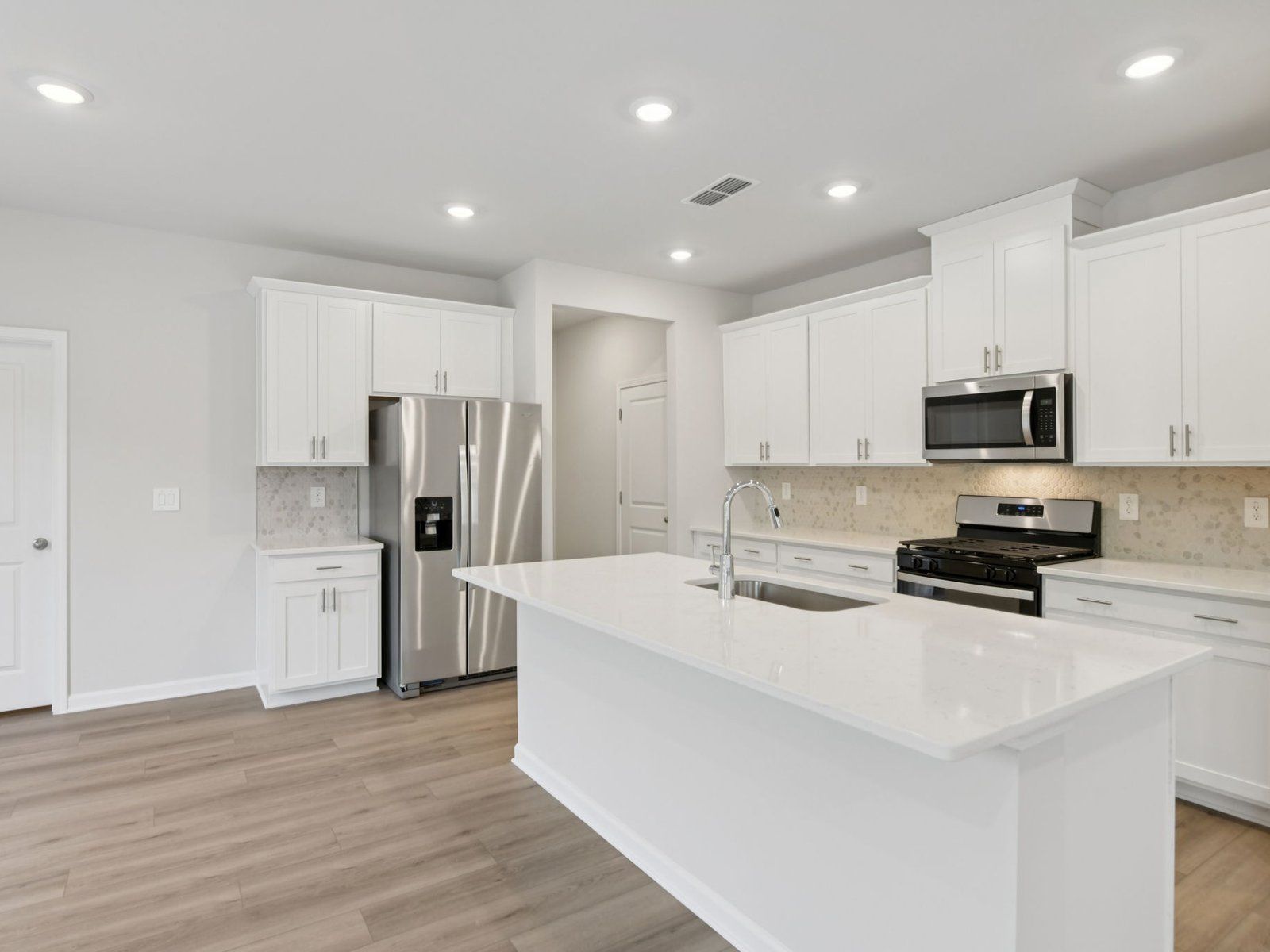 The Brentwood floorplan with the Elemental Linen interior package.