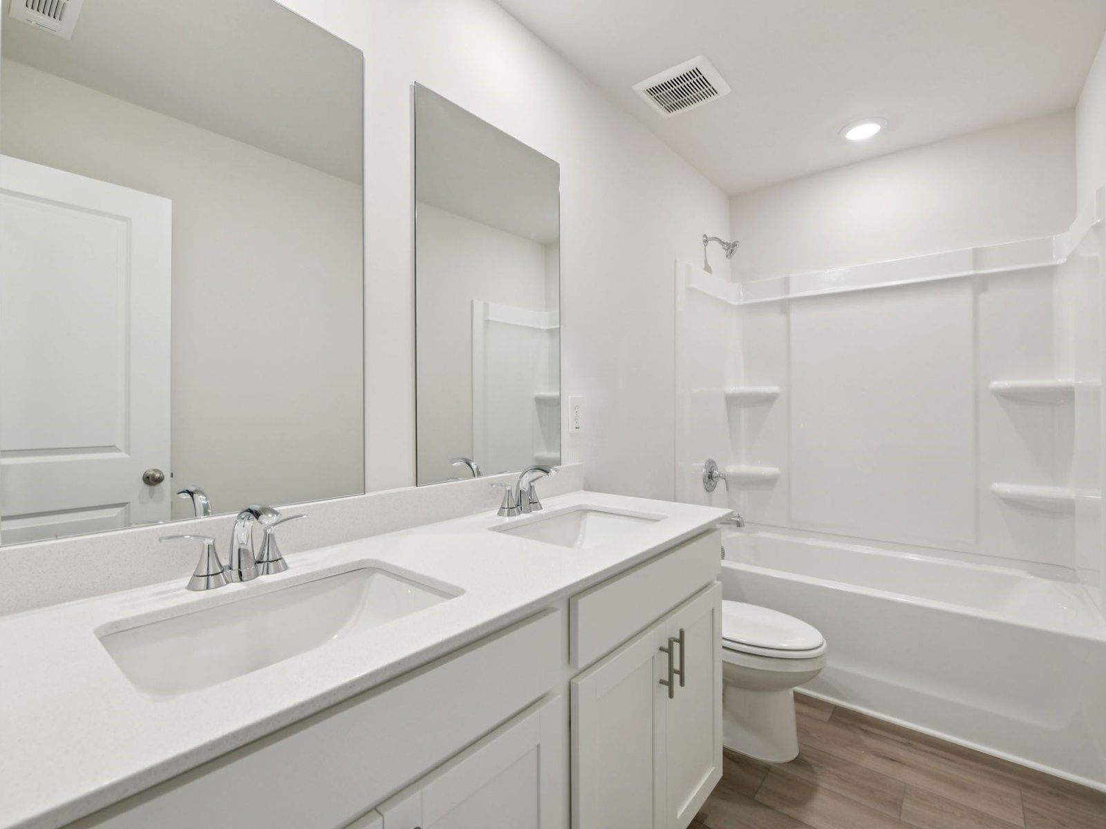The Brentwood floorplan with the Elemental Linen interior package.