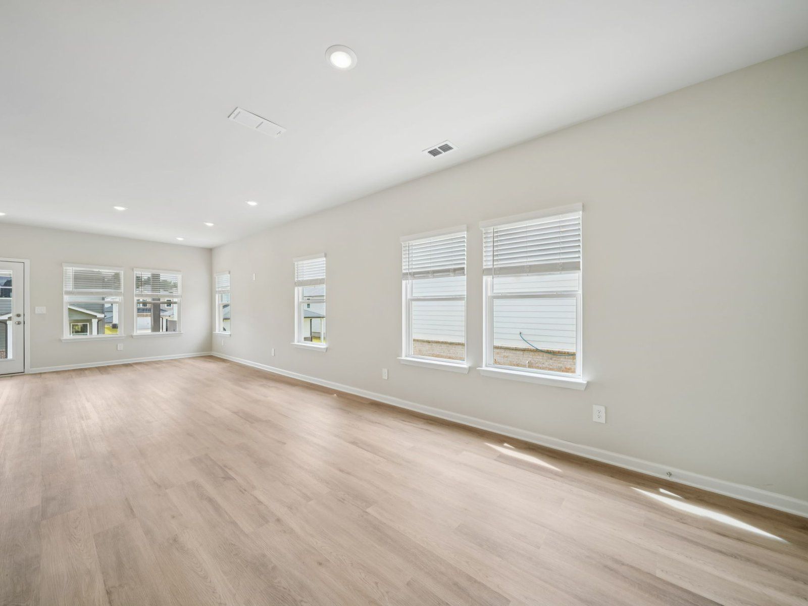 The Sydney floorplan with the Calm Latte interior package.