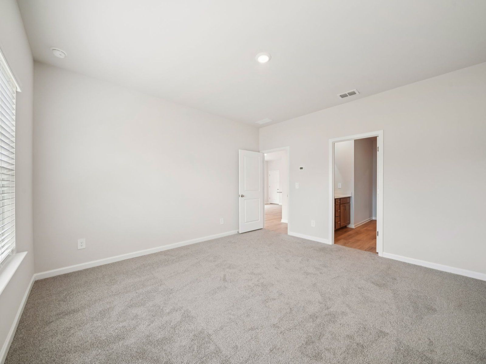 The Sydney floorplan with the Calm Latte interior package.