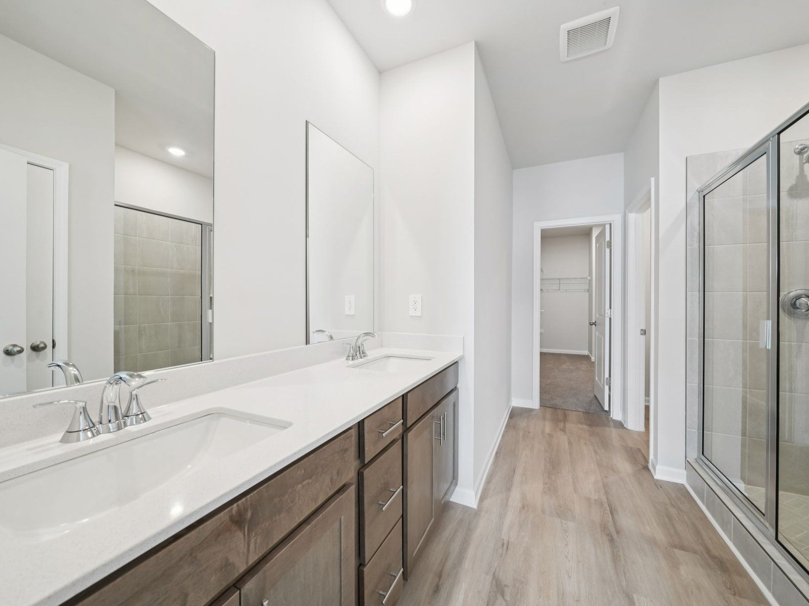 The Sydney floorplan with the Calm Latte interior package.