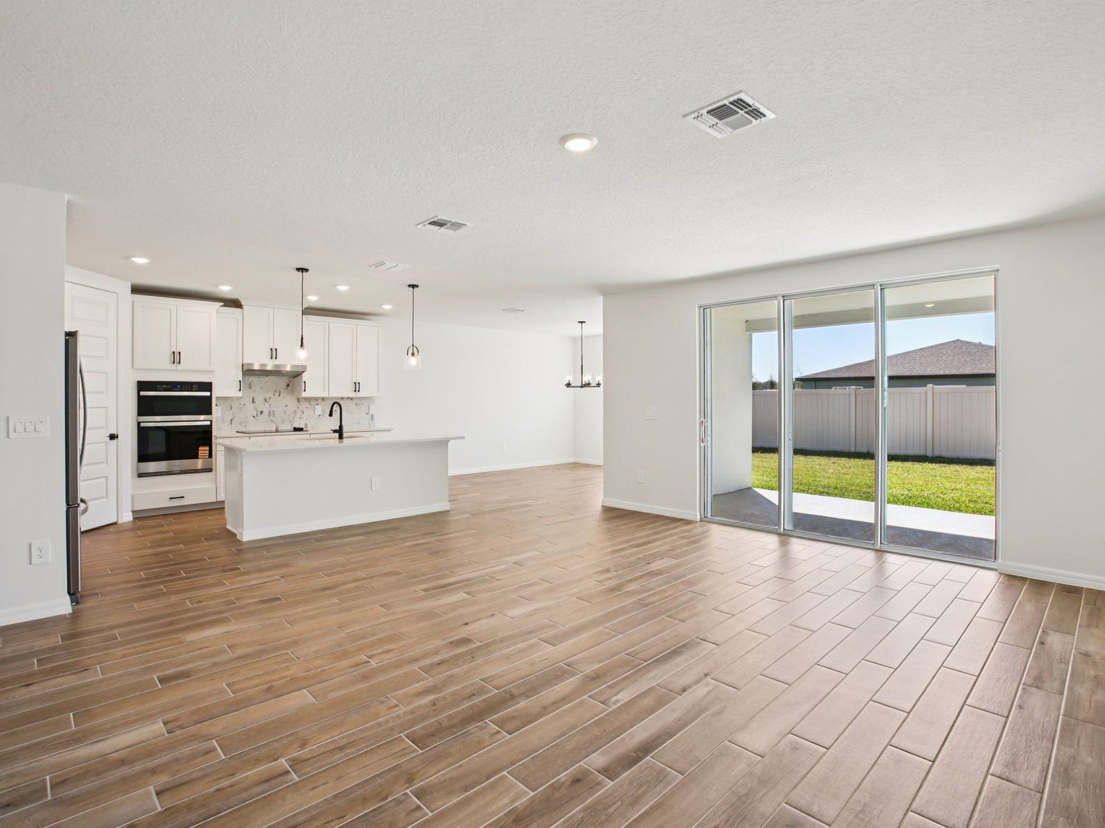 1751 DRAUGHTON DRIVE (Jasmine)