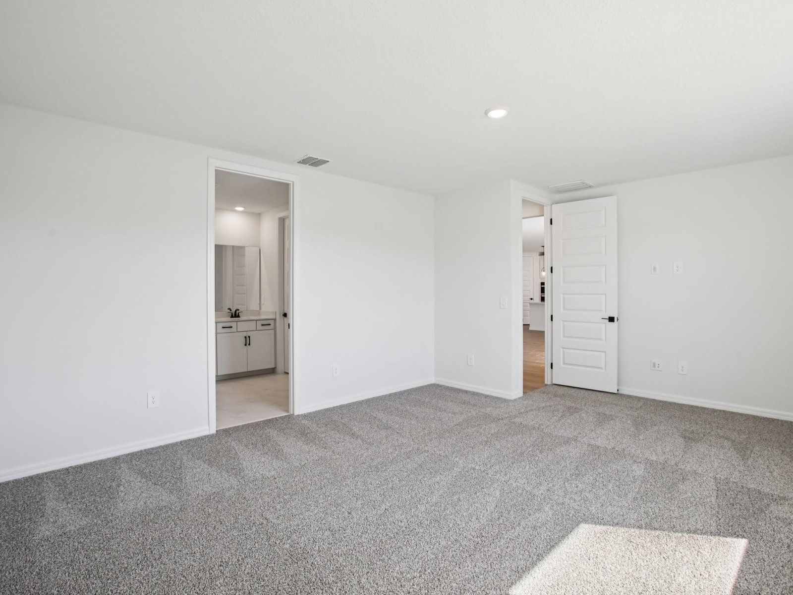 1751 DRAUGHTON DRIVE (Jasmine)