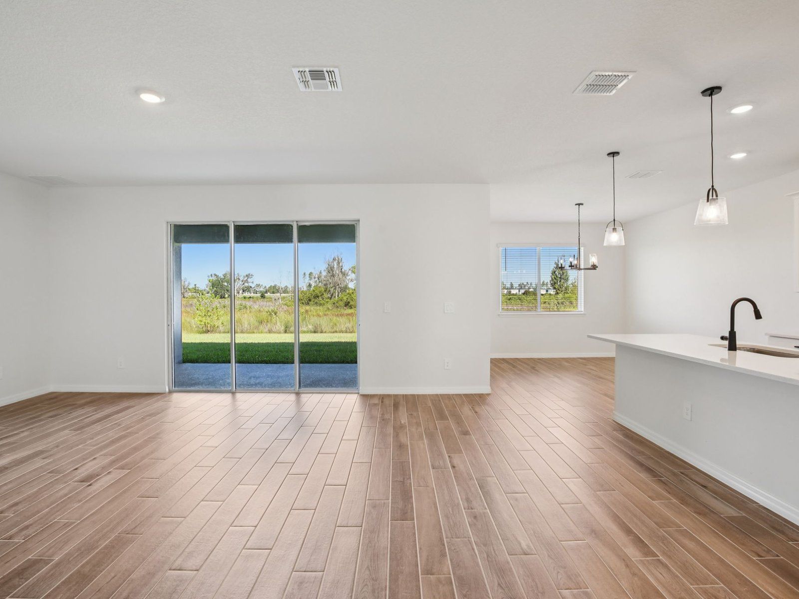 1922 COOLRIDGE PLACE (Zander)