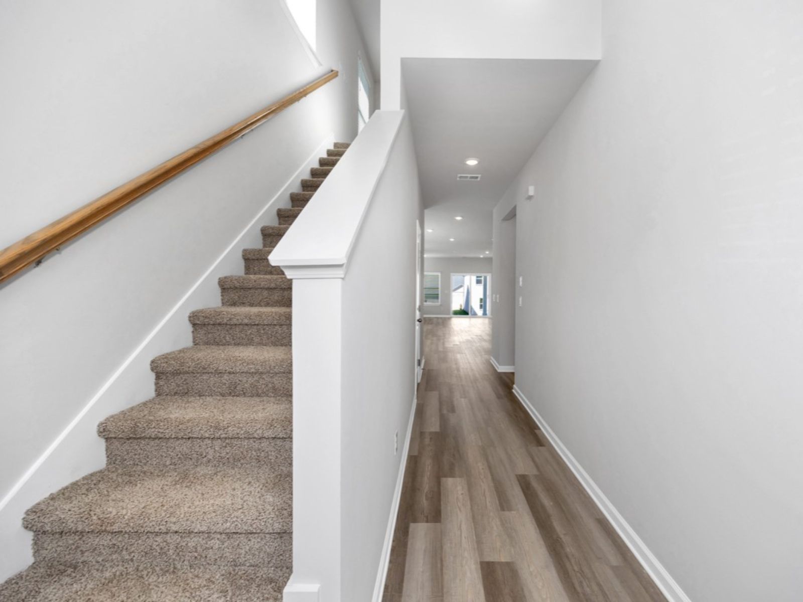The Sydney floorplan with the Crisp White interior package.