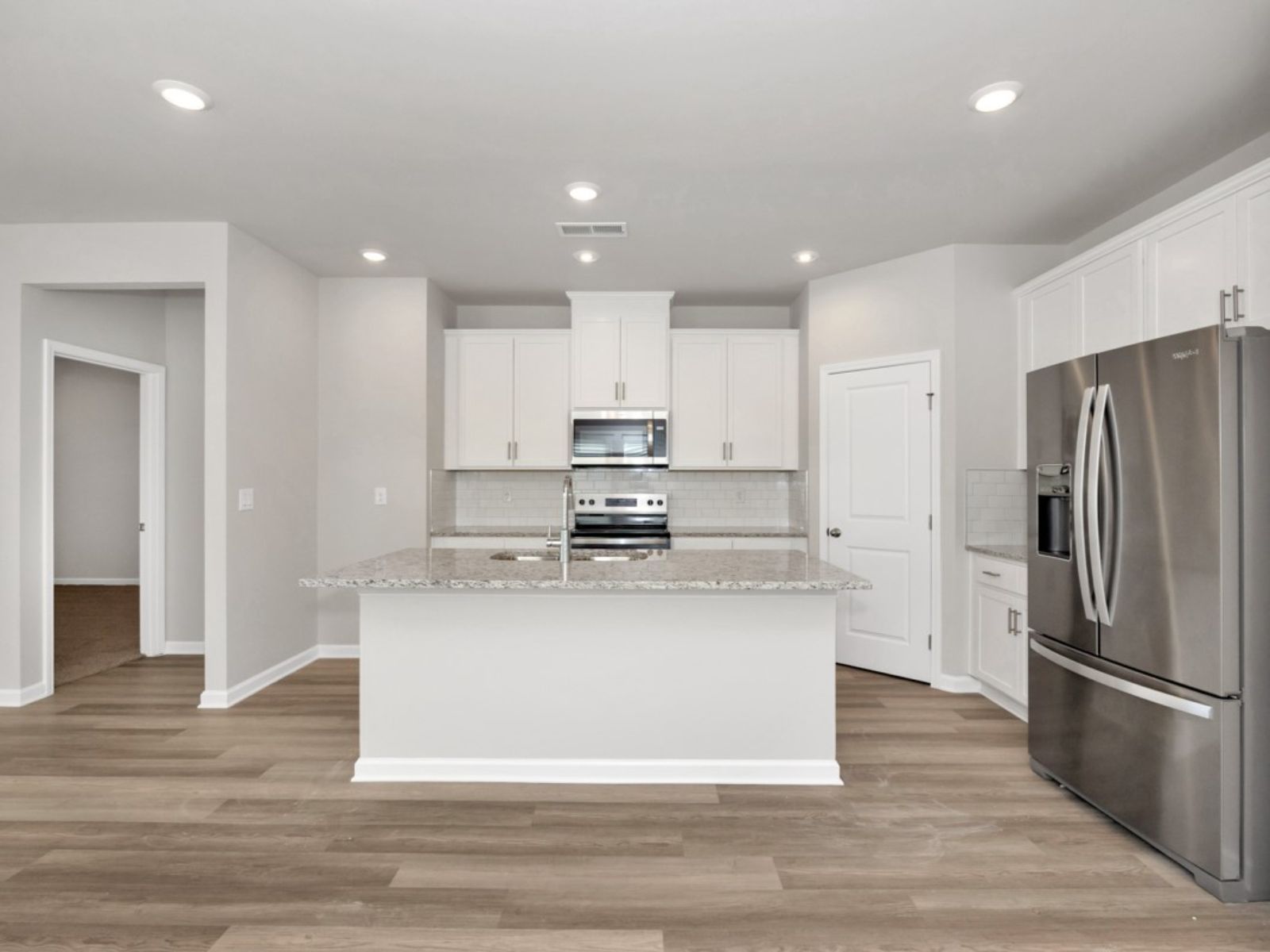 The Sydney floorplan with the Crisp White interior package.