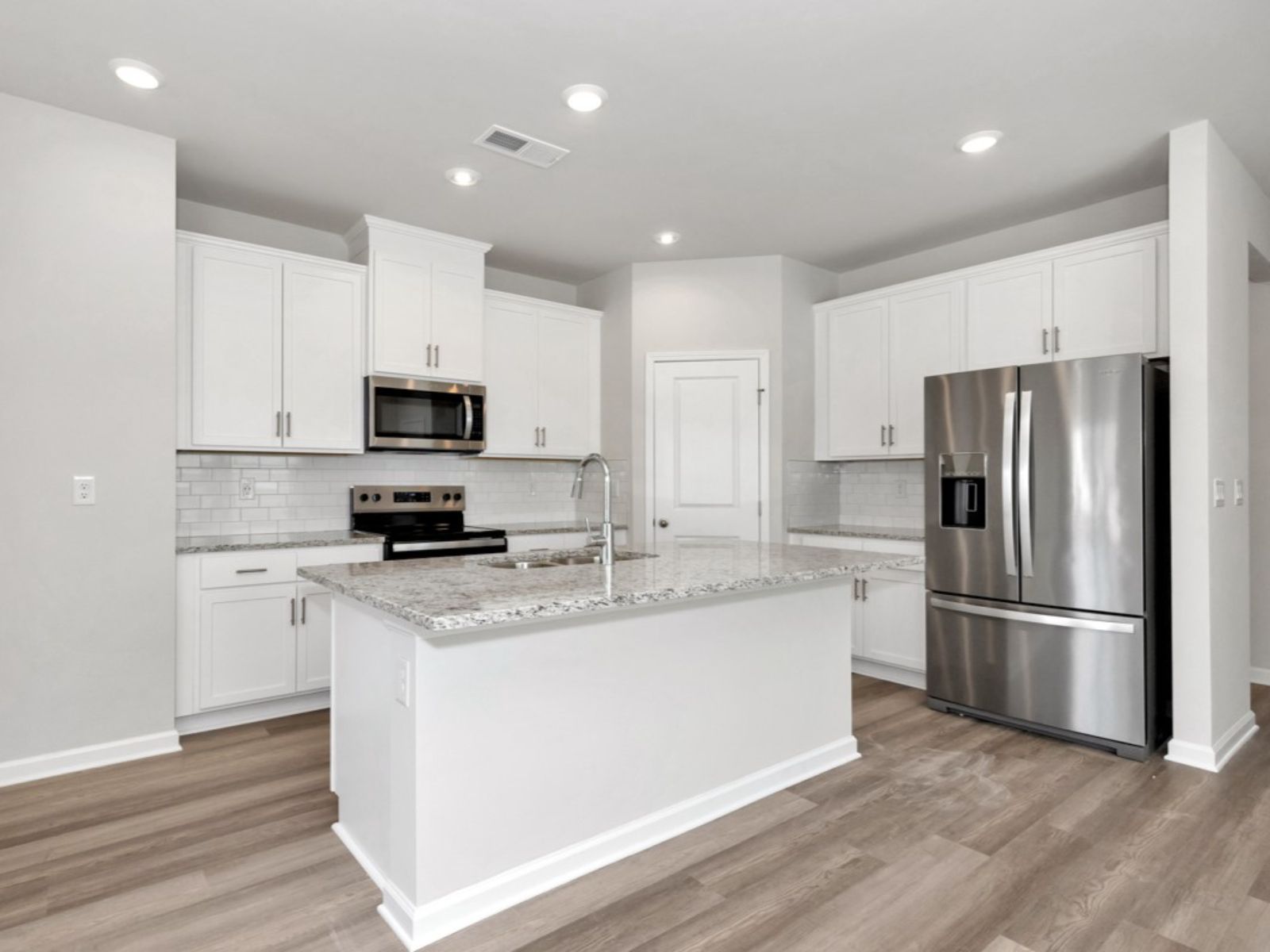 The Sydney floorplan with the Crisp White interior package.