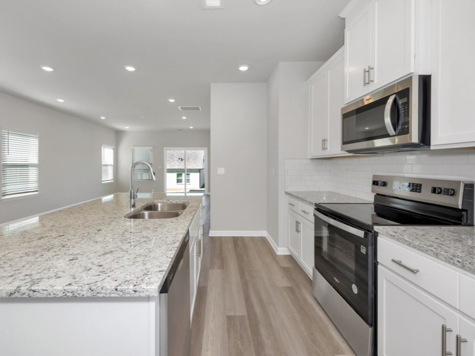 The Sydney floorplan with the Crisp White interior package.