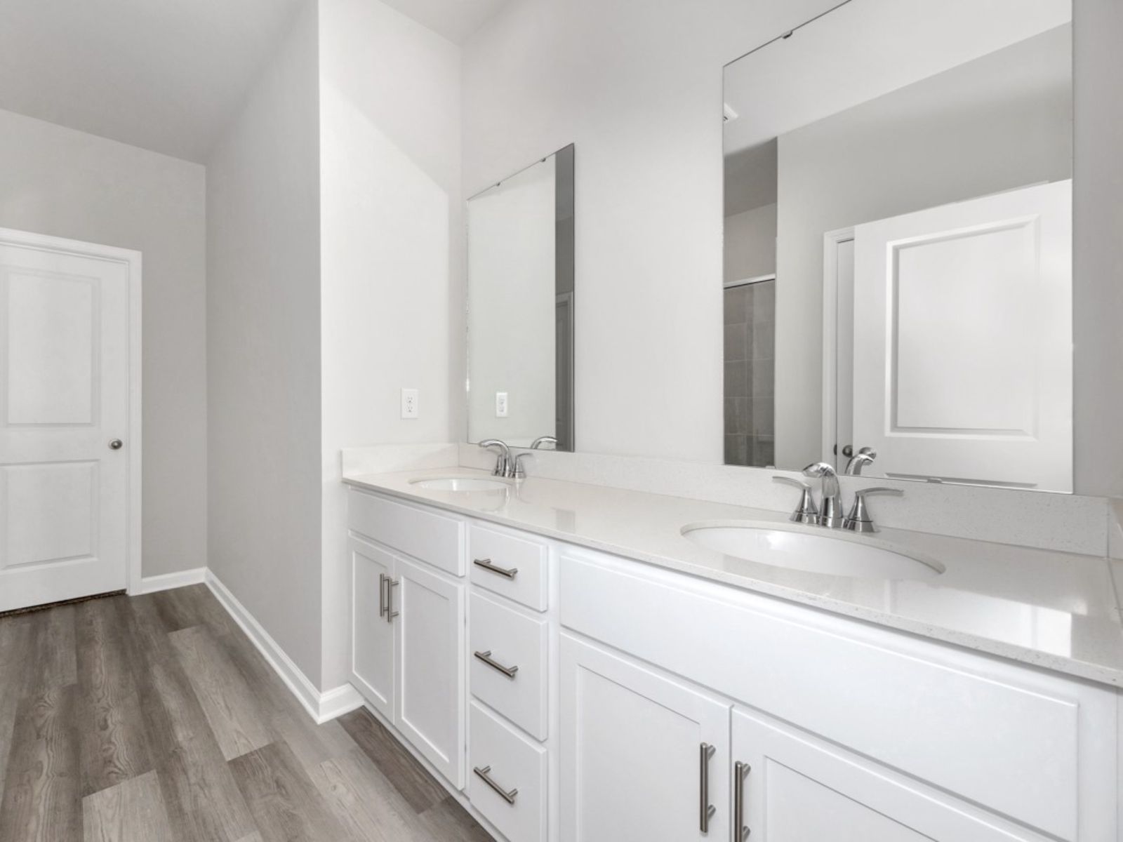 The Sydney floorplan with the Crisp White interior package.