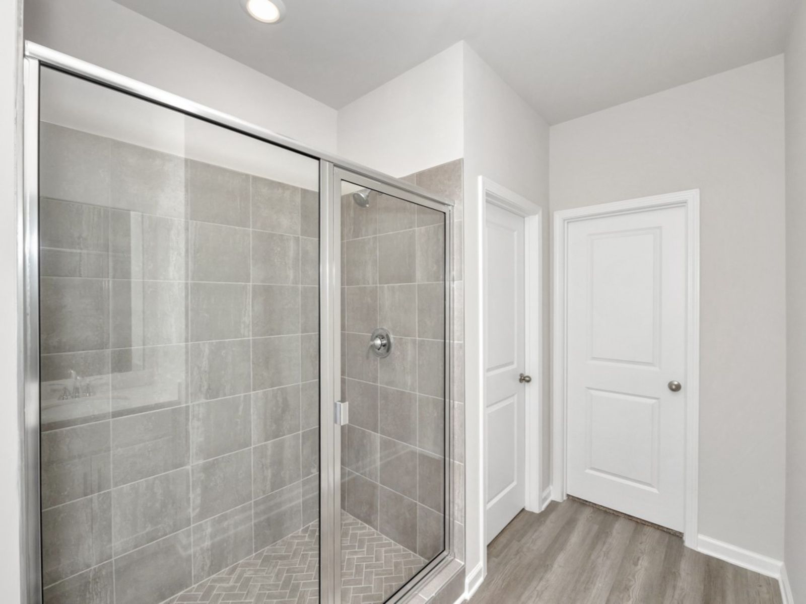 The Sydney floorplan with the Crisp White interior package.