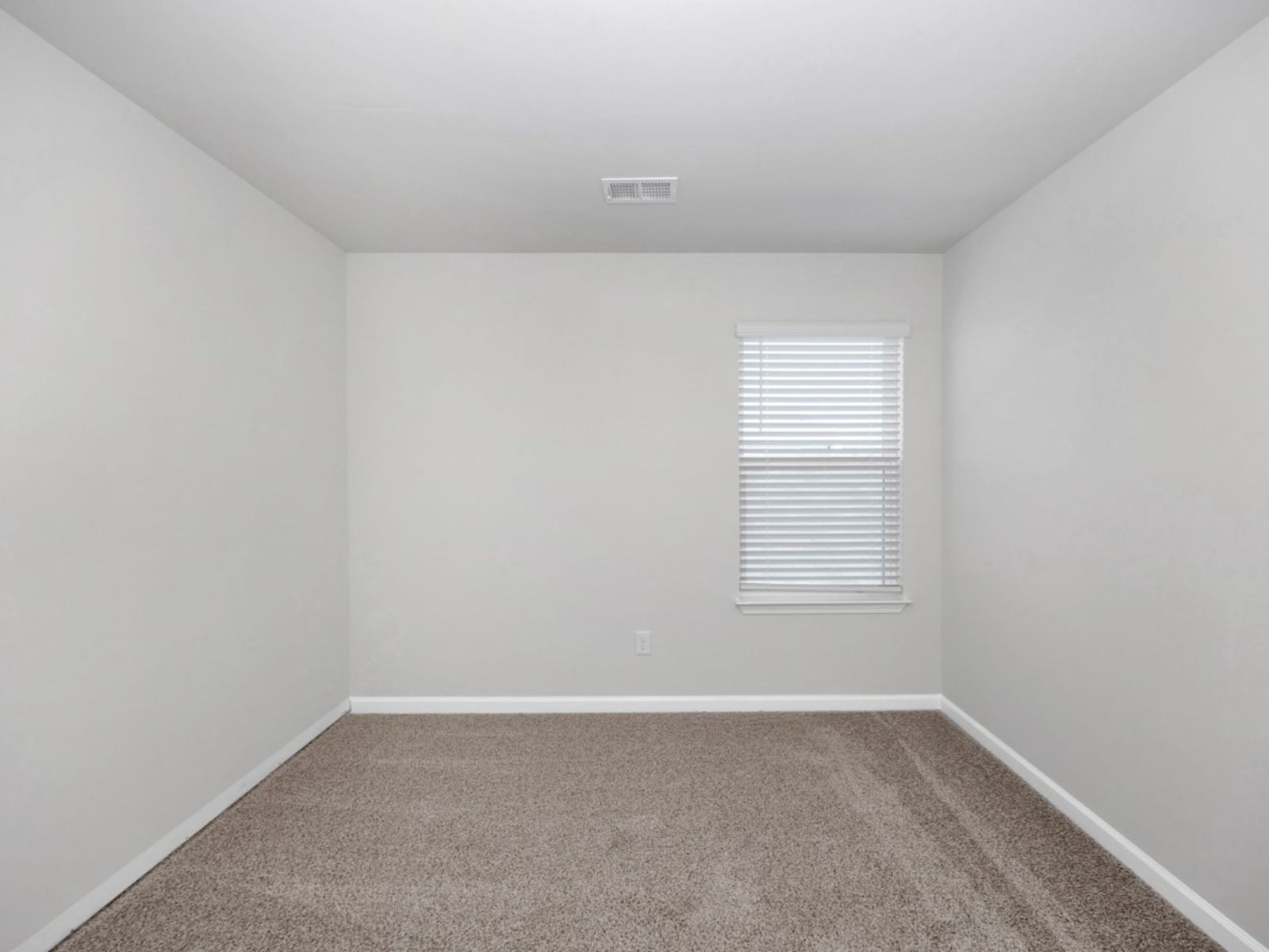 The Sydney floorplan with the Crisp White interior package.