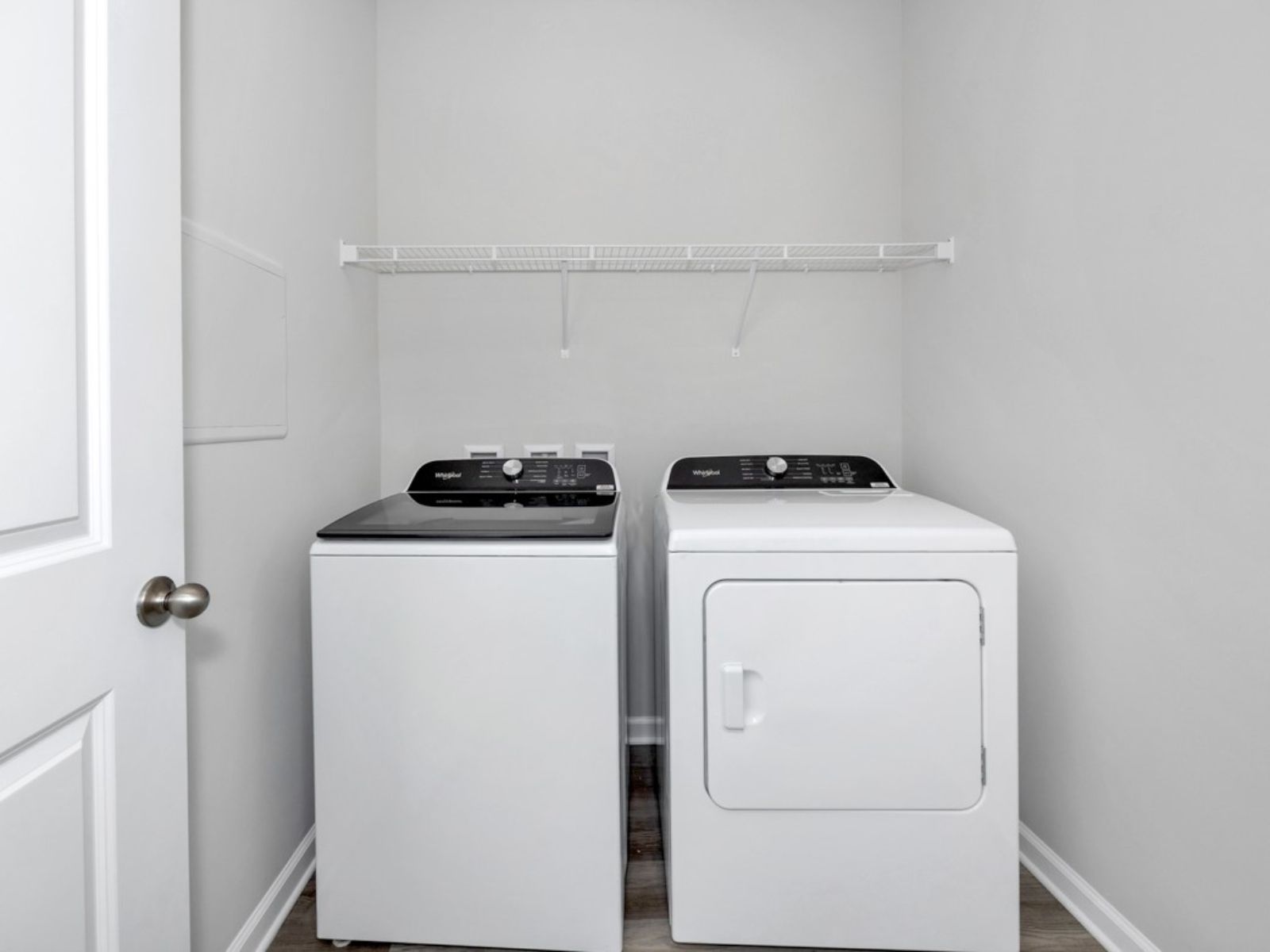 The Sydney floorplan with the Crisp White interior package.