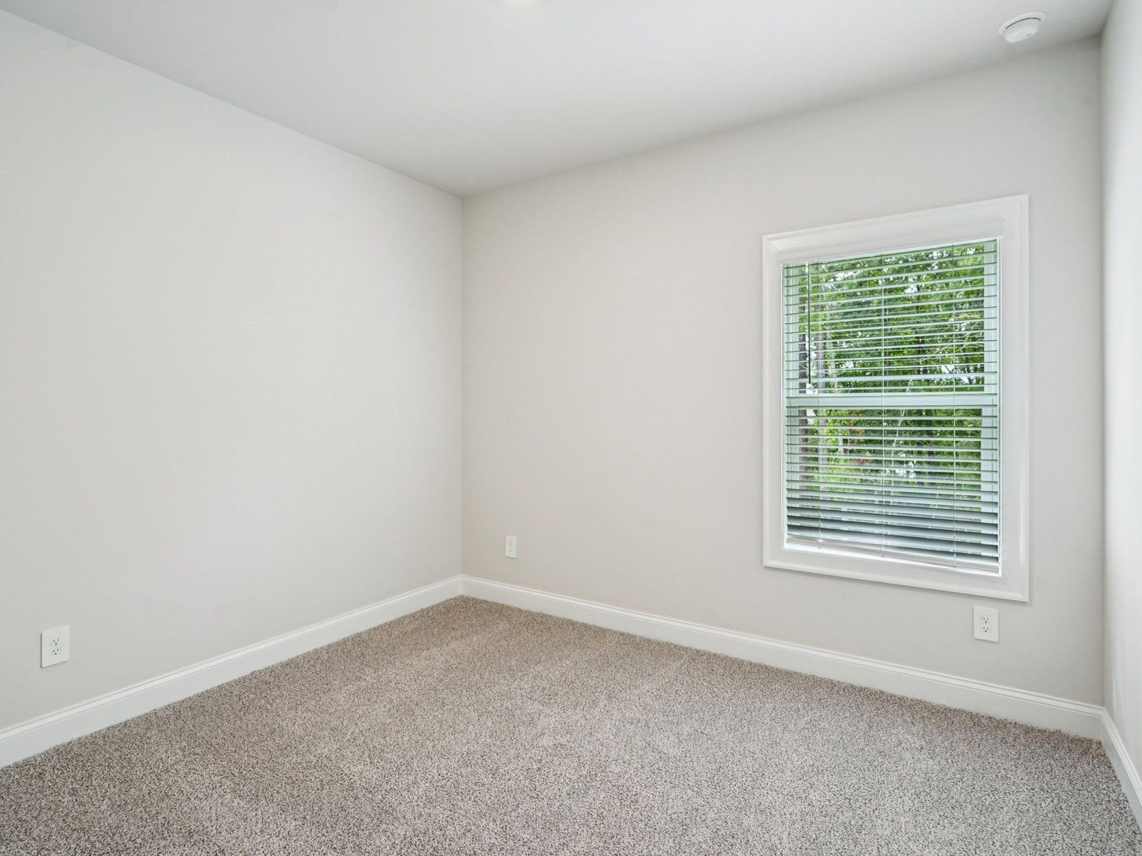 The Chatham Basement floorplan with the Clarity Linen interior package.