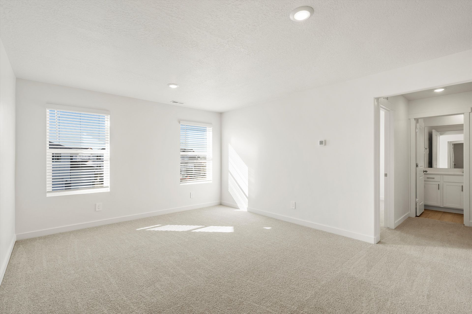 SLC_Westwood-Residence-6_#4281_Landing-Area_A_3140-W-3450-S-St.jpg