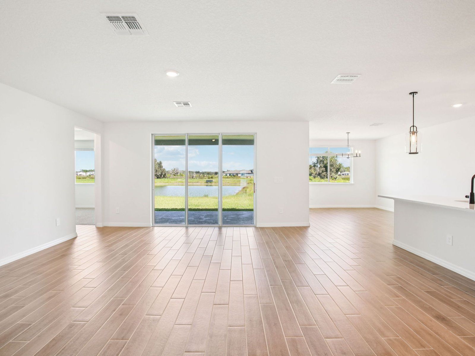 1740 DRAUGHTON DRIVE (Paloma)