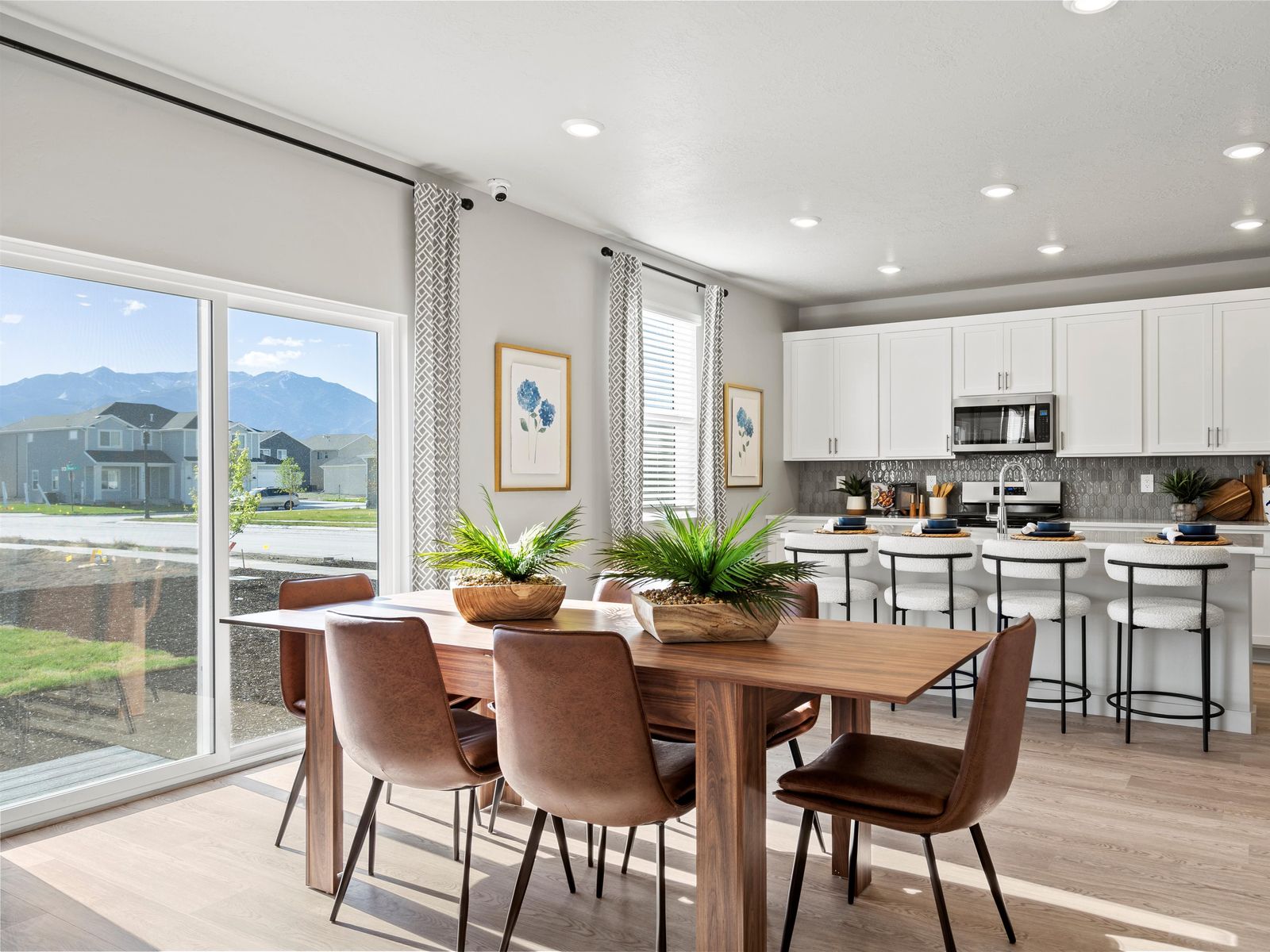 SLC_Pine_#4241_Kitchen/Dining-Area_C_3577-N-Browning-St-Eagle-Mountain-UT.jpg