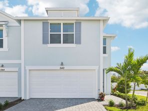 540 Salisbury Cir (Sandpiper End)