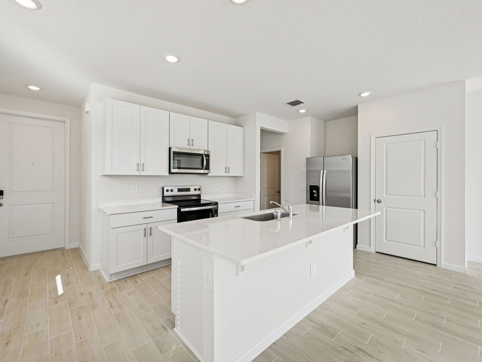 540 Salisbury Cir (Sandpiper End)