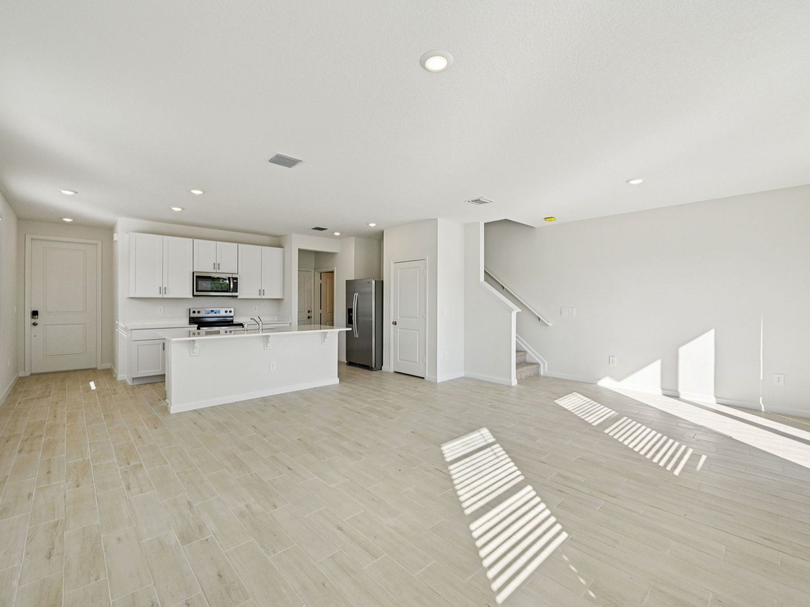 540 Salisbury Cir (Sandpiper End)