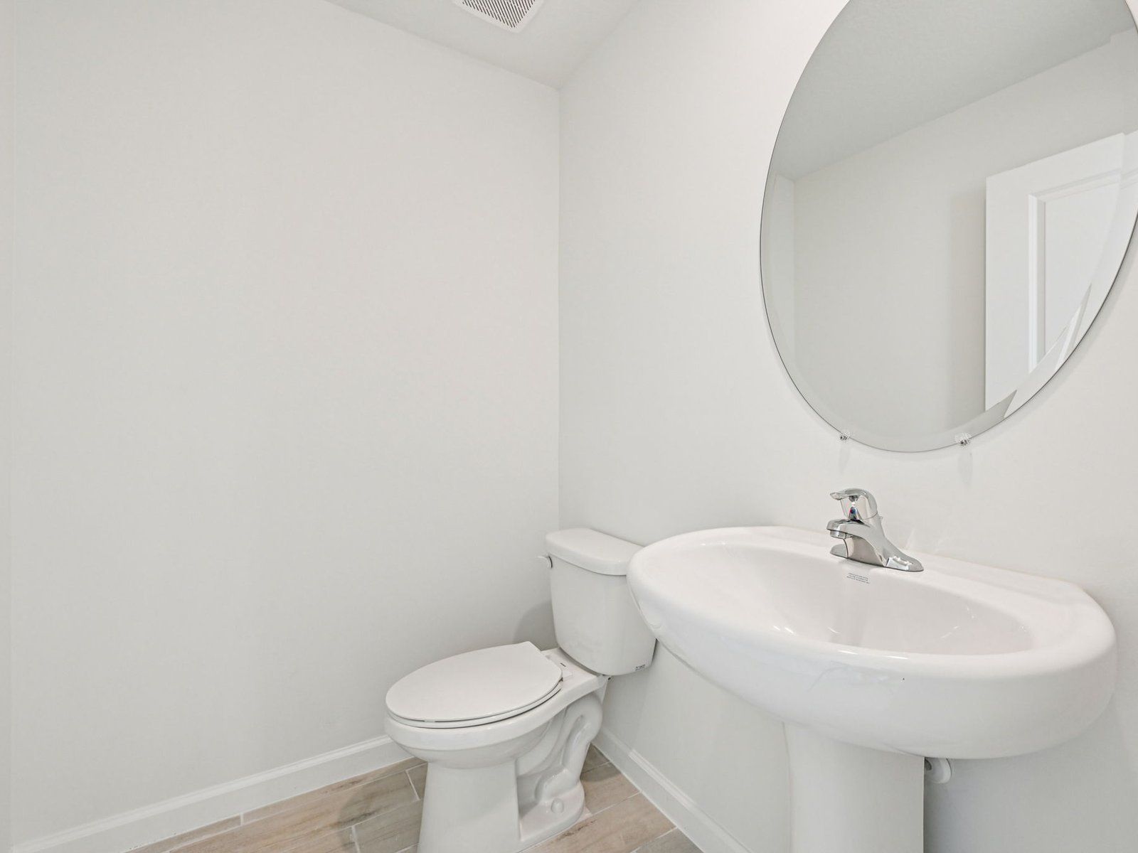 540 Salisbury Cir (Sandpiper End)