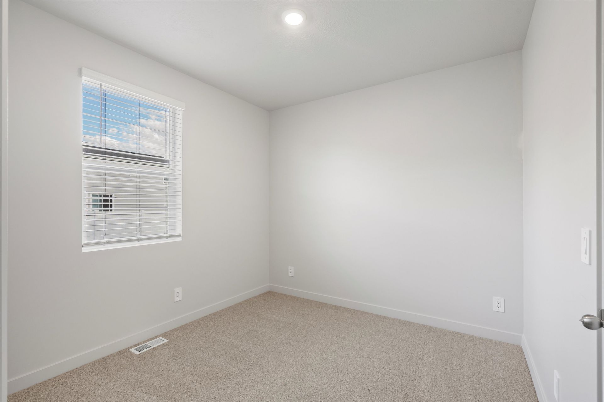 The Narrows floorplan interior image taken at a Meritage Homes community in Eagle Mountain, UT.