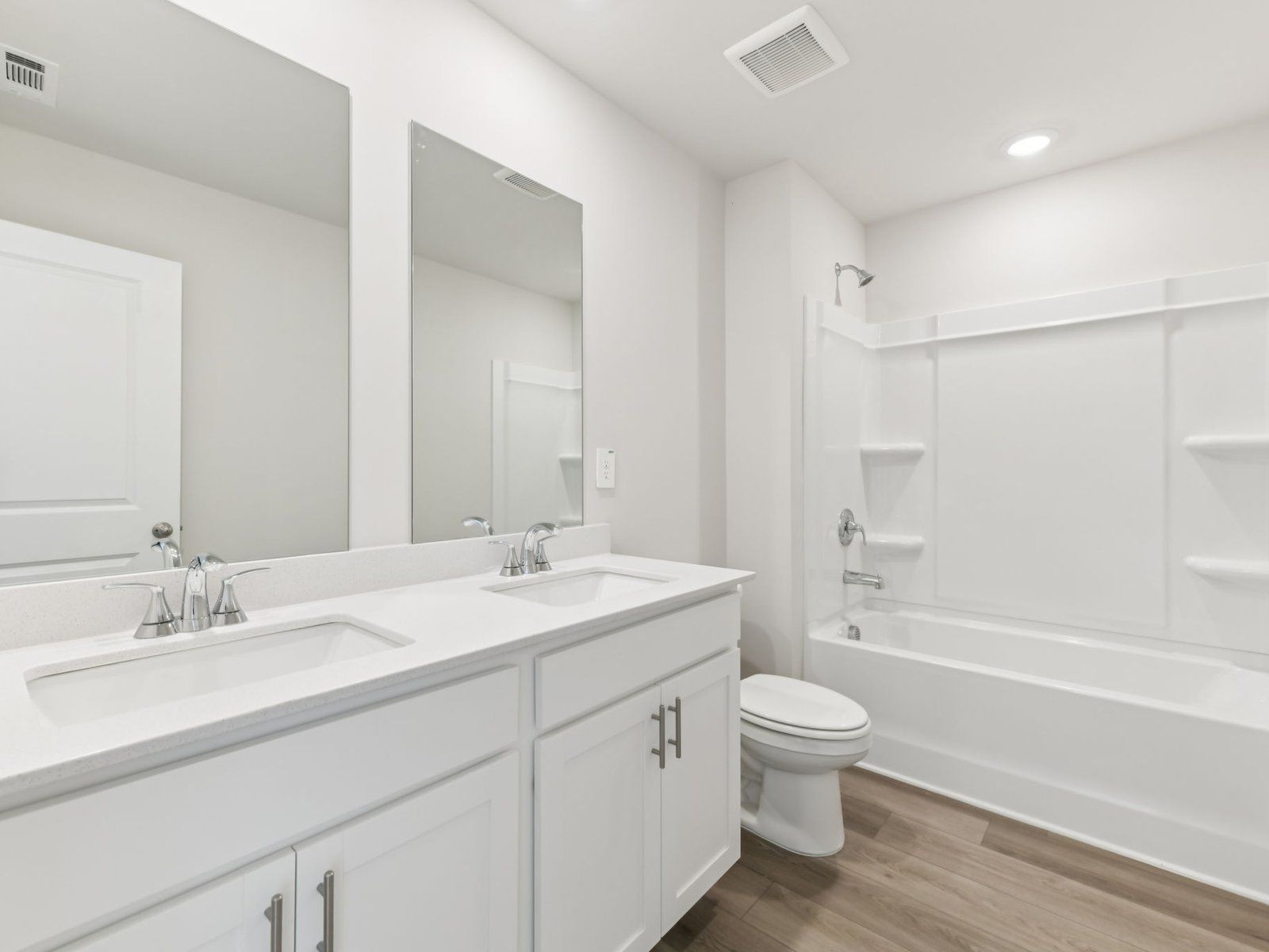 The Dakota floorplan with the Essence White interior package.