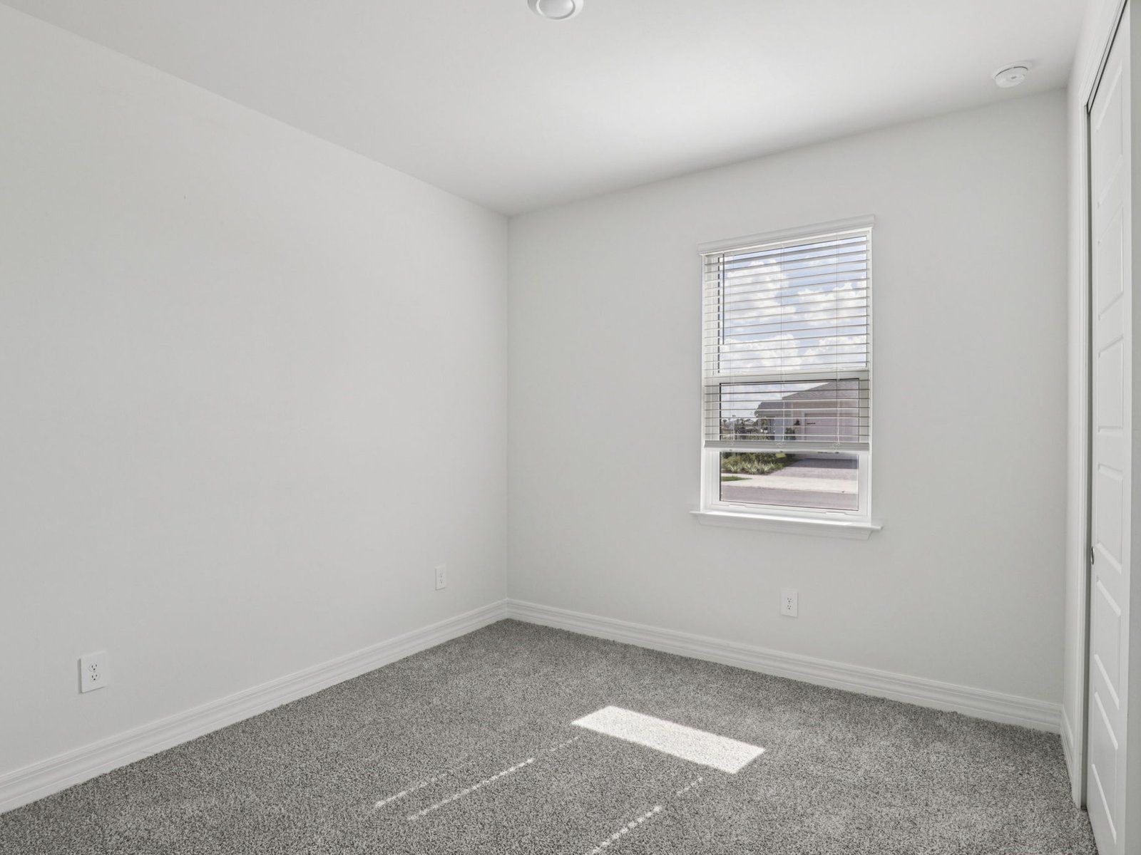 44404 Frontier Drive (Dove)