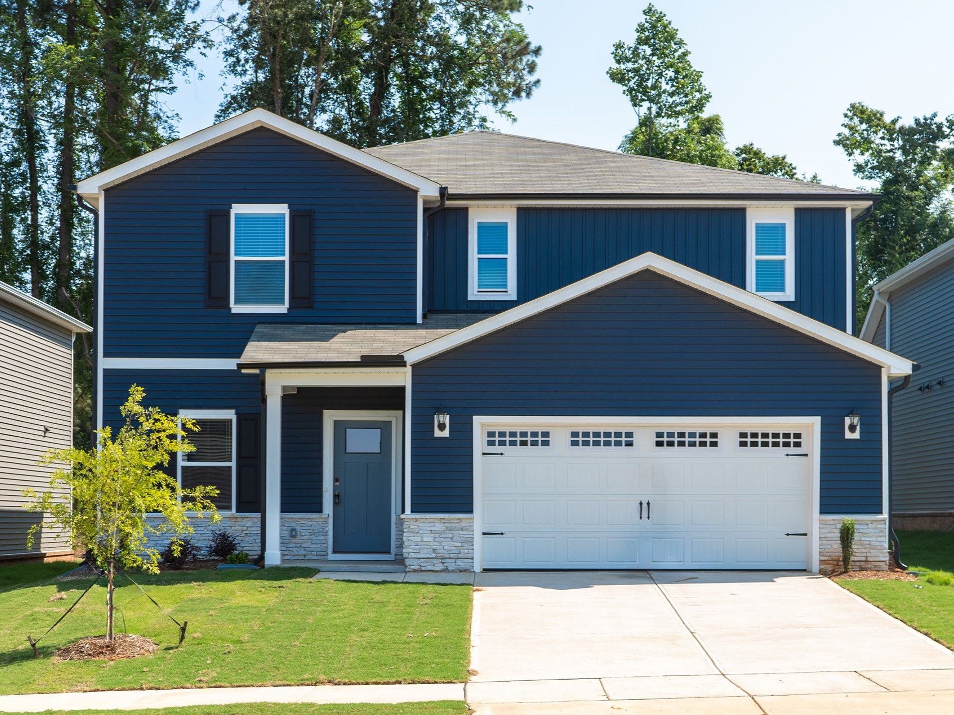 Dakota front exterior at Oak Manor in Garner, NC.