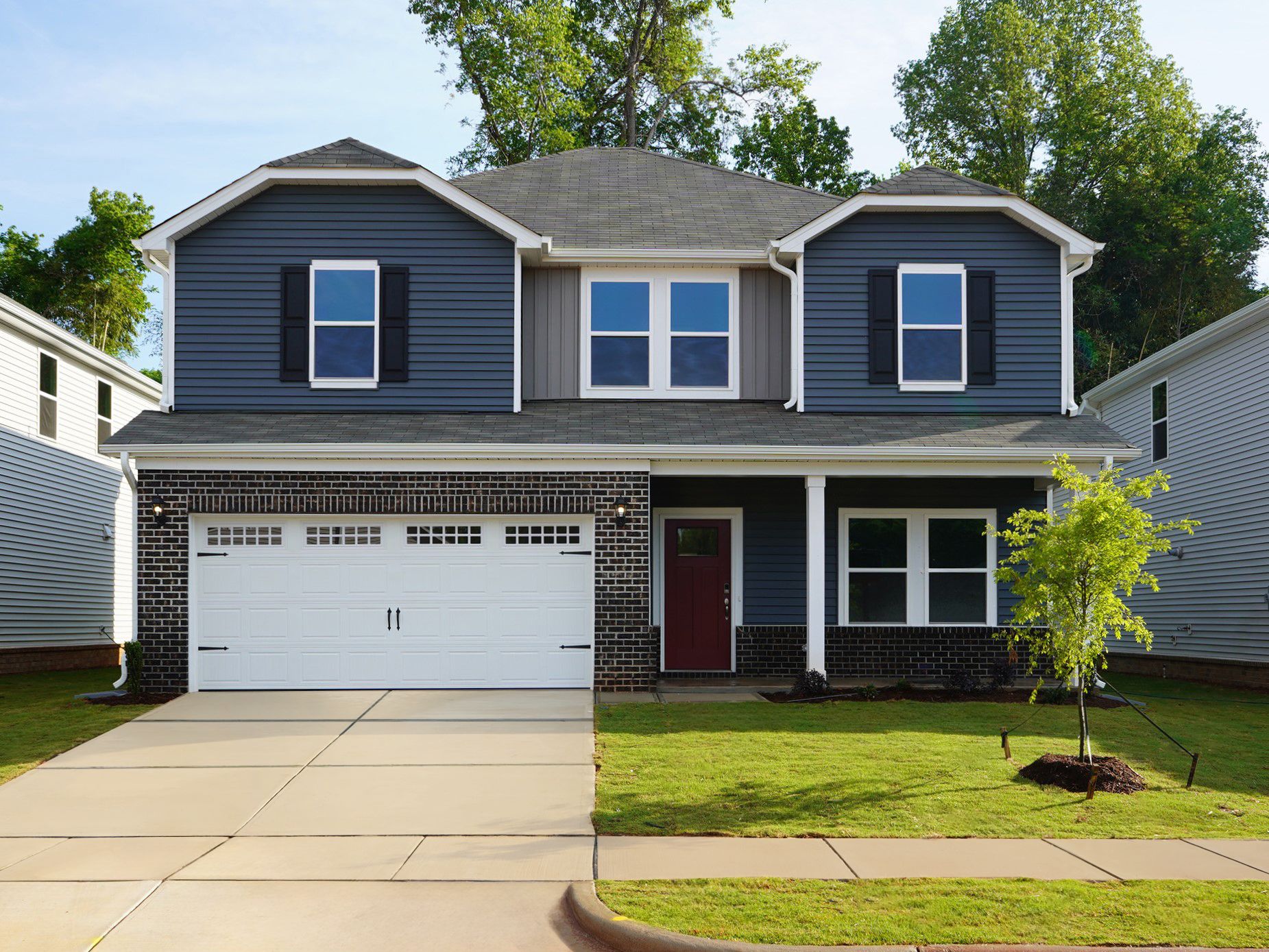 Brentwood front exterior at Oak Manor in Garner, NC.