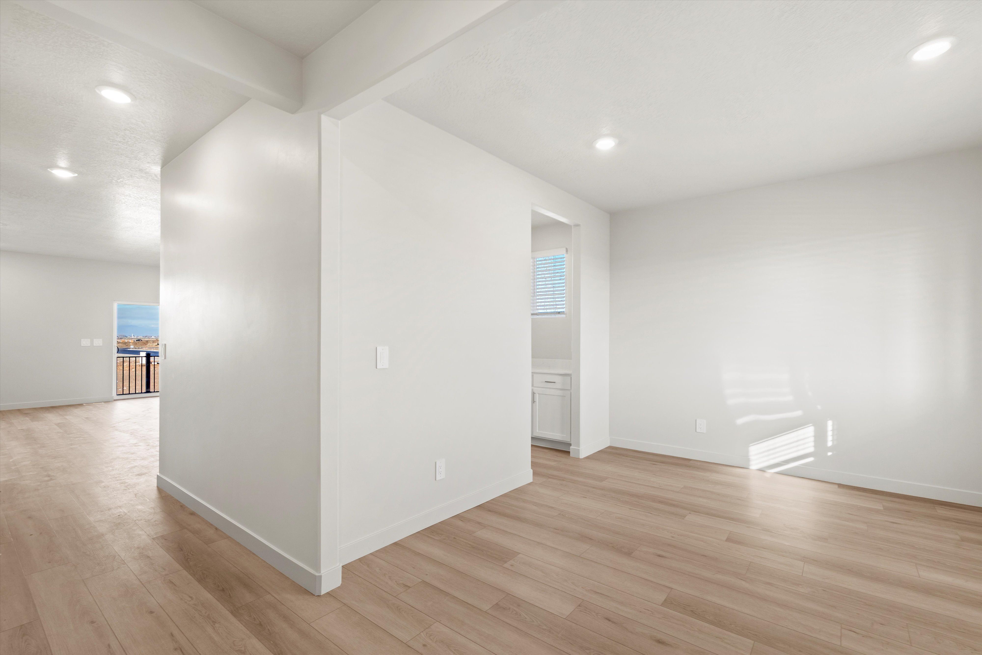 SLC_Westwood-Residence-6_#4281_Foyer_A_3553-S-3150-W-St-West-Haven-UT.jpg
