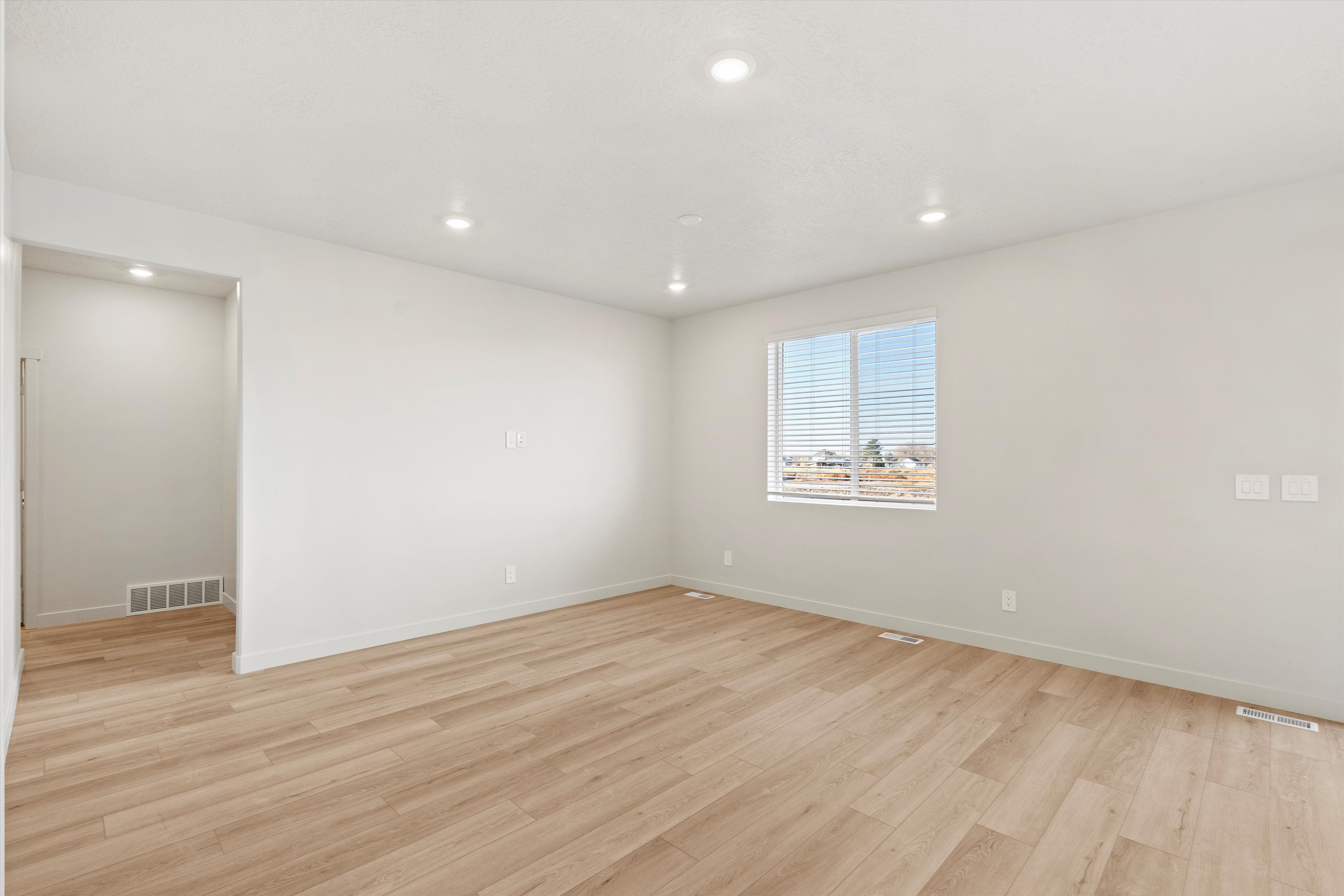 SLC_Westwood-Residence-6_#4281_Living-Area_A_3553-S-3150-W-St-West-Haven-UT.jpg