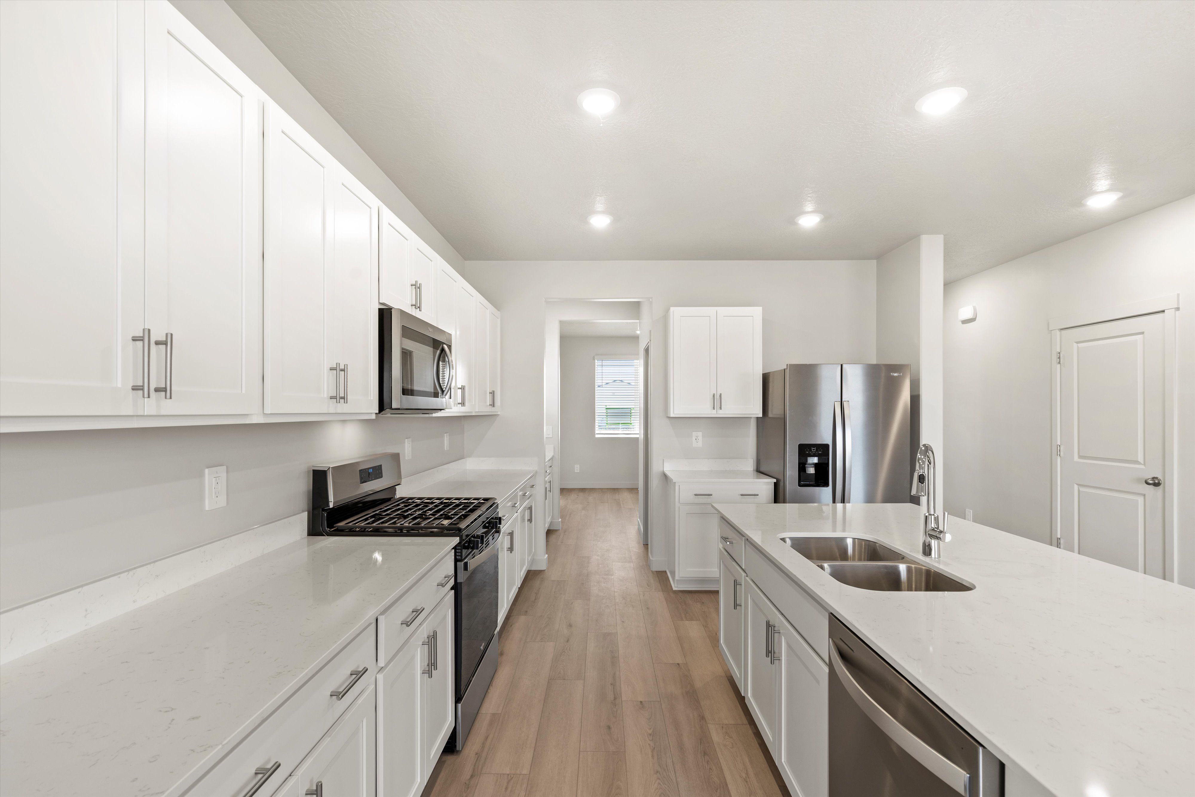 SLC_Westwood-Residence-6_#4281_Kitchen_A_3553-S-3150-W-St-West-Haven-UT.jpg