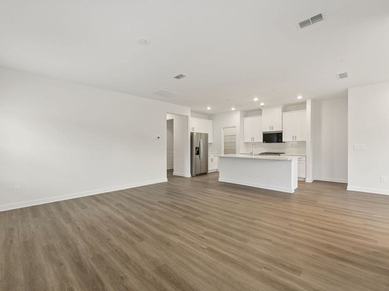 The functional floorplan can easily be customized to fit your needs.