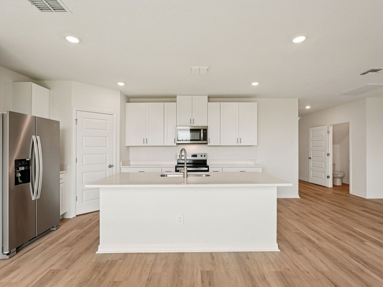 1737 BREKEY WAY (Redwood)