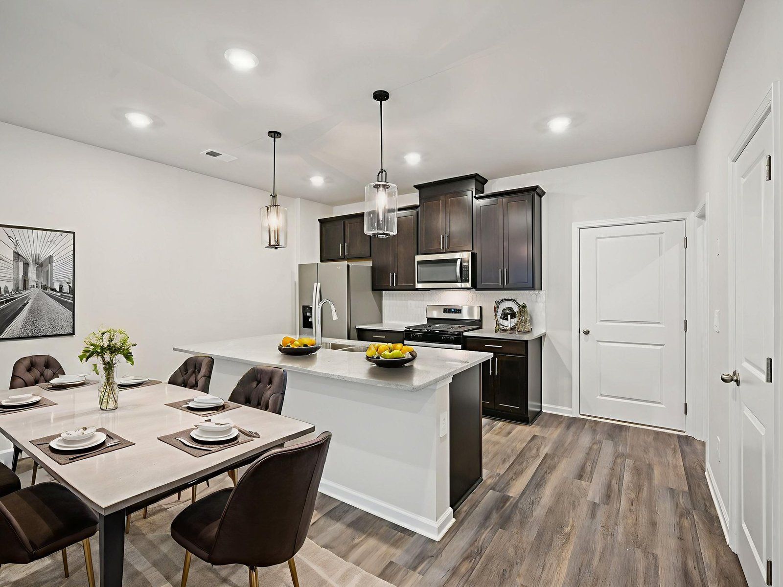 Truman Interior Unit - Avalon - Vista Series: Conyers, Georgia - Meritage Homes