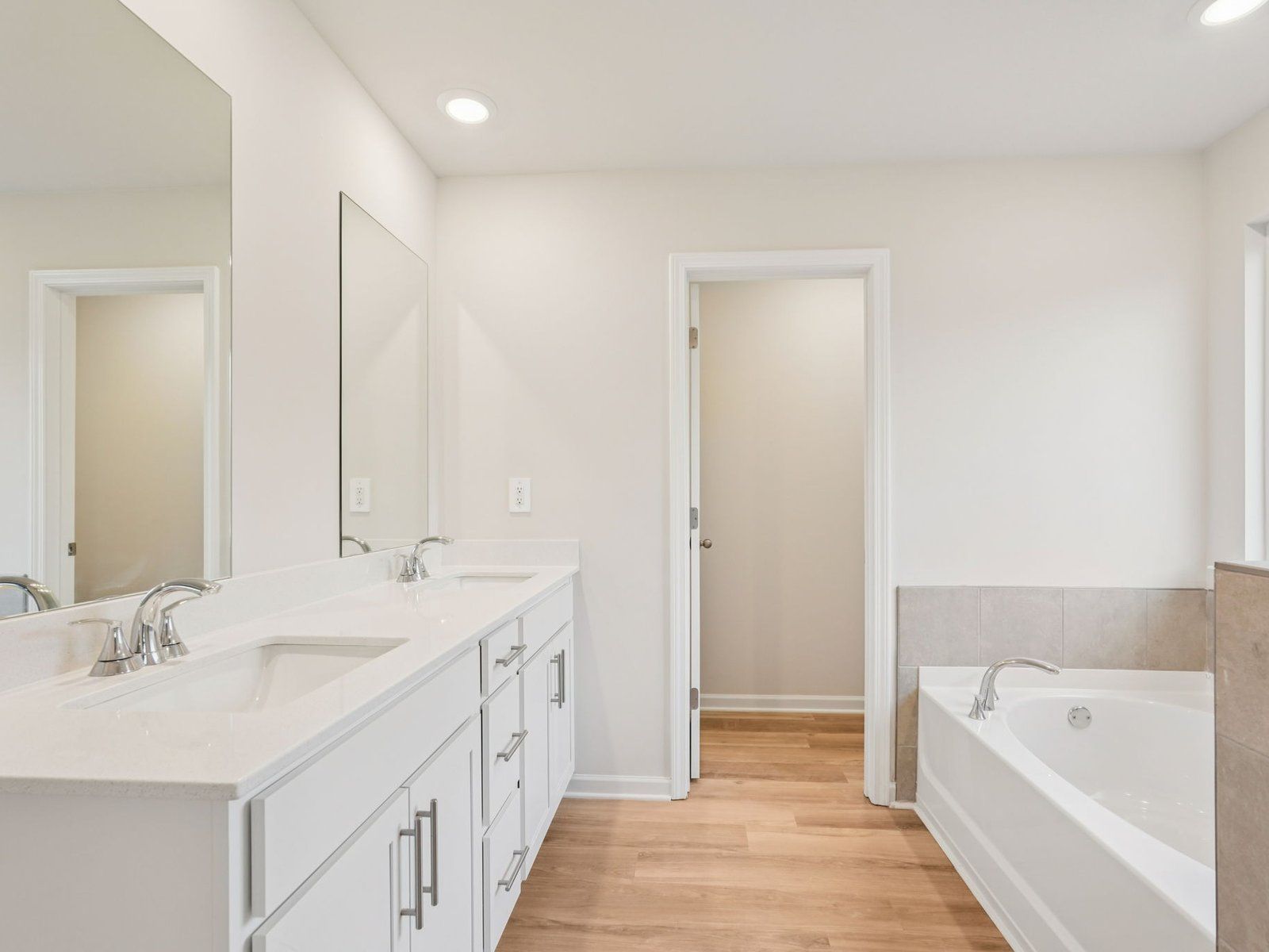 The Chatham floorplan with the Charm White interior package.