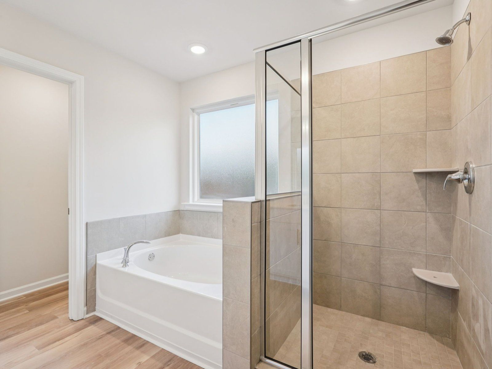 The Chatham floorplan with the Charm White interior package.