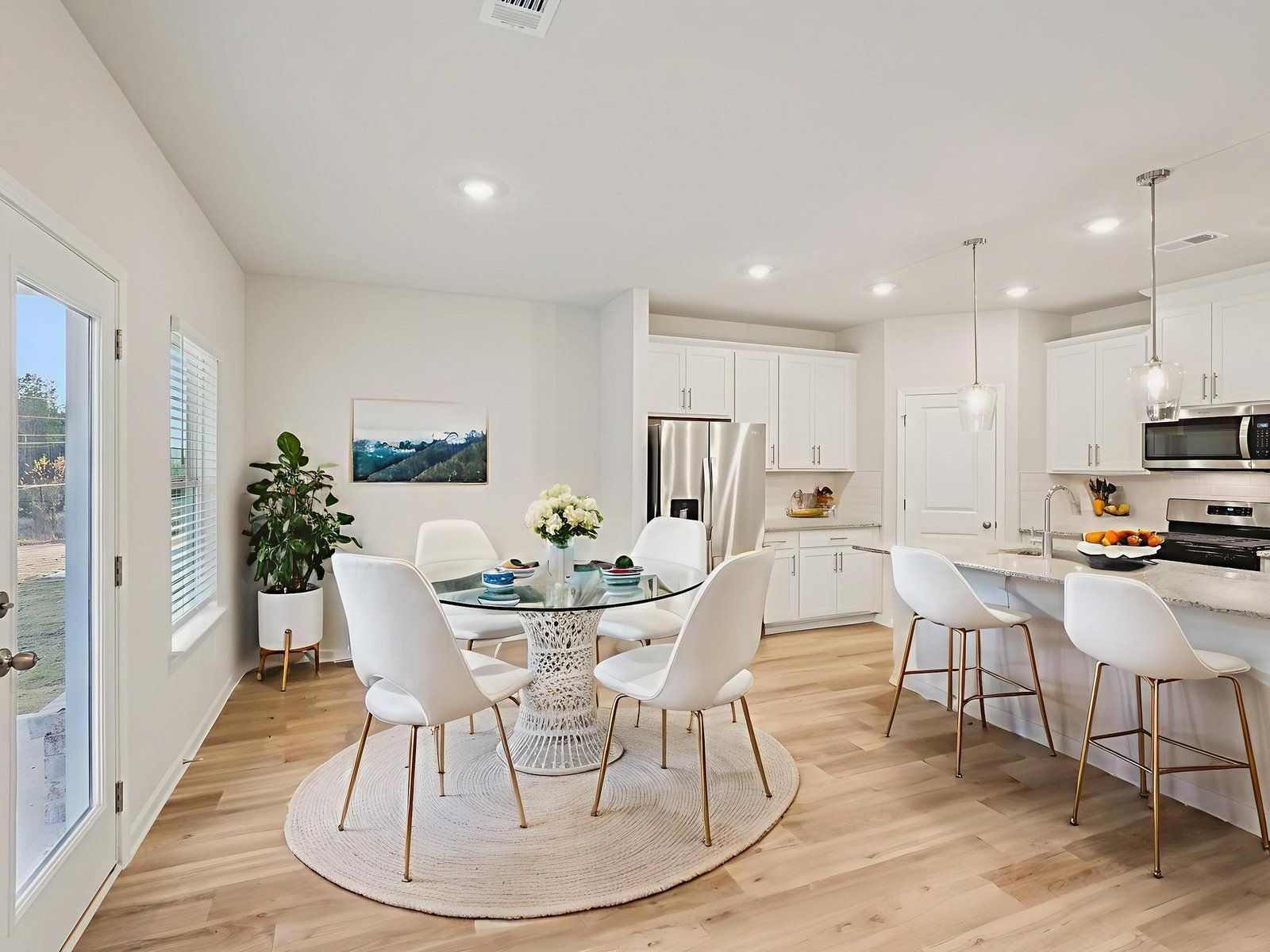 The Chatham floorplan with the Charm White interior package.