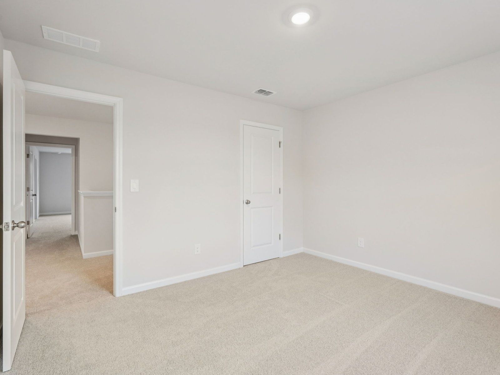 The Chatham floorplan with the Charm White interior package.