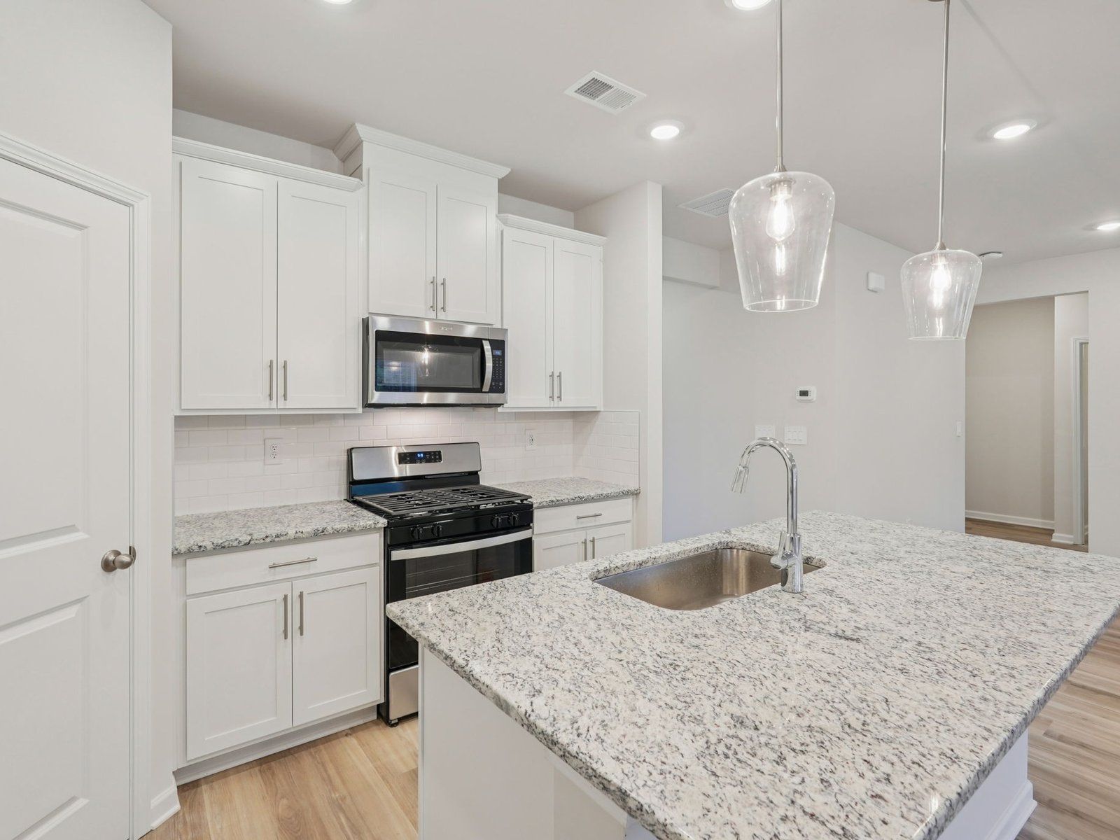 The Chatham floorplan with the Charm White interior package.