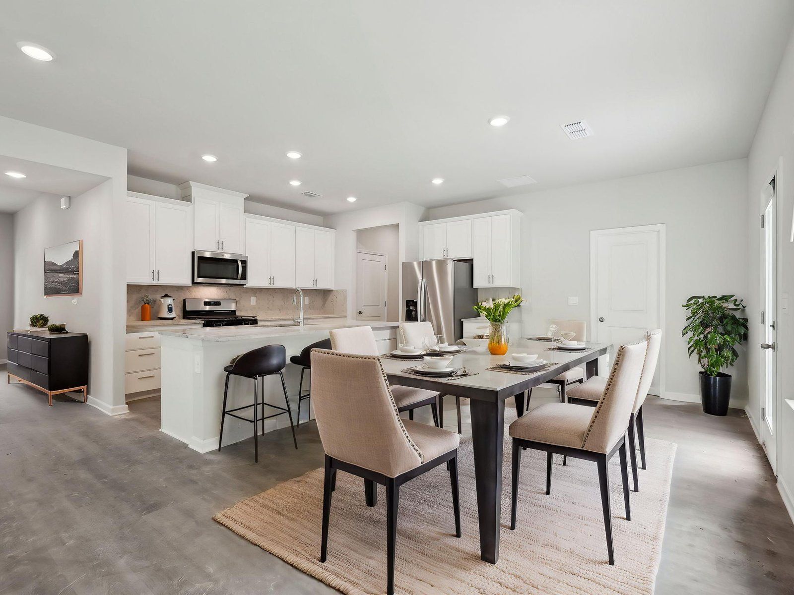 The Brentwood floorplan with the Elemental White Interior Package.