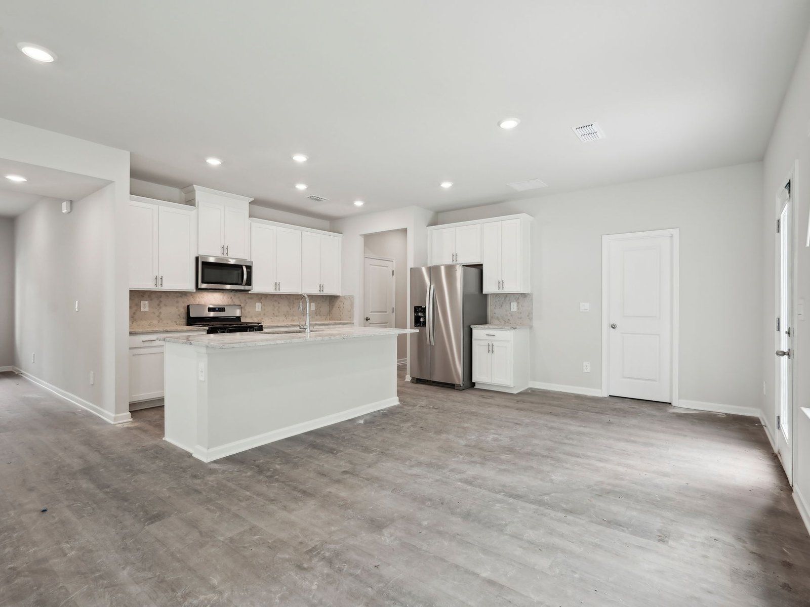 The Brentwood floorplan with the Elemental White Interior Package.