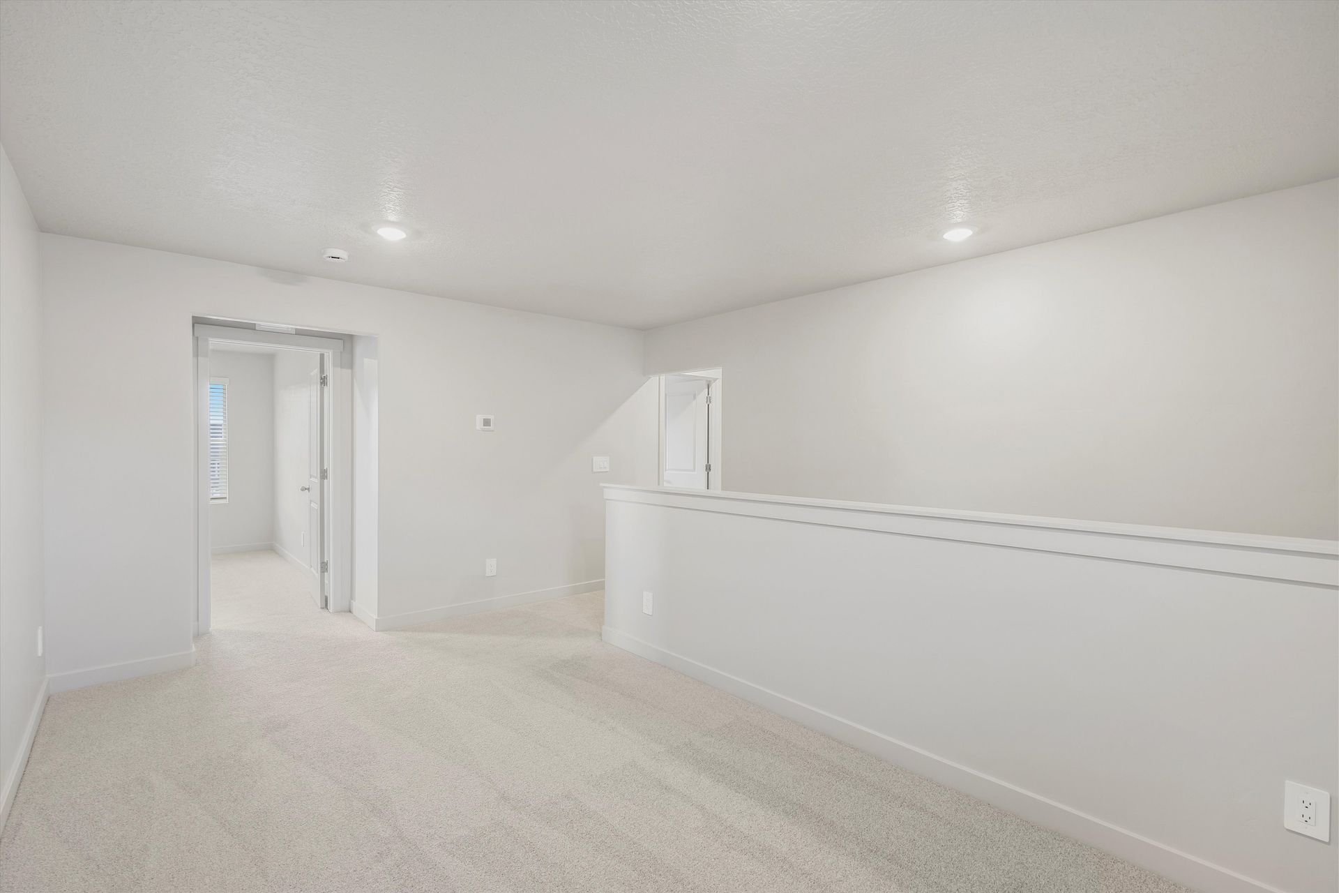 SLC_Pine_#4241_Laundry-Room_A_931-N-160-E-Santaquin-UT.jpg