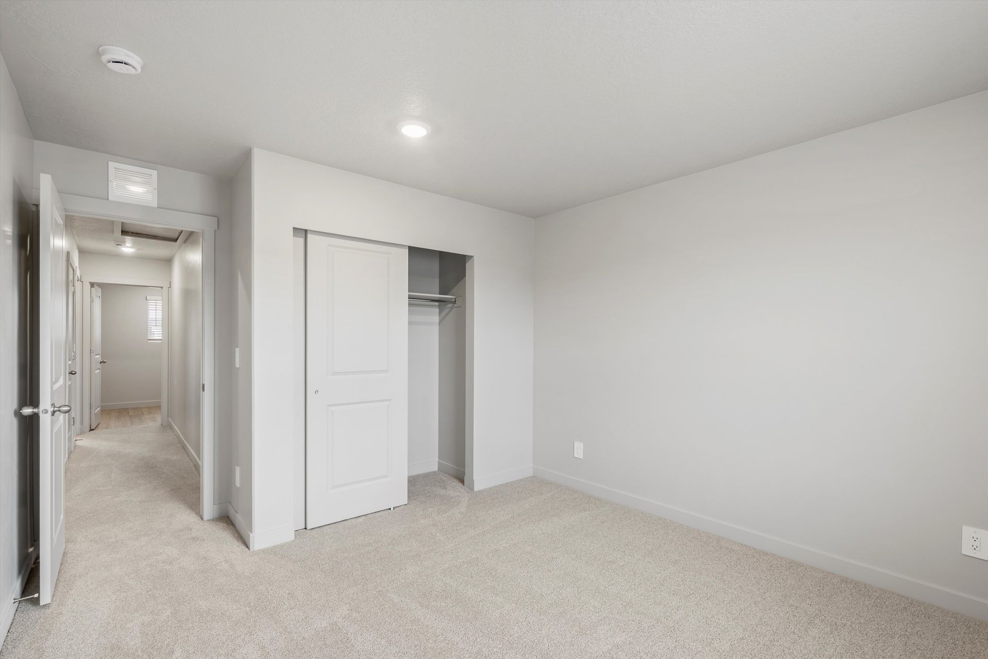SLC_Pine_#4241_Bedroom_A_931-N-160-E-Santaquin-UT.jpg