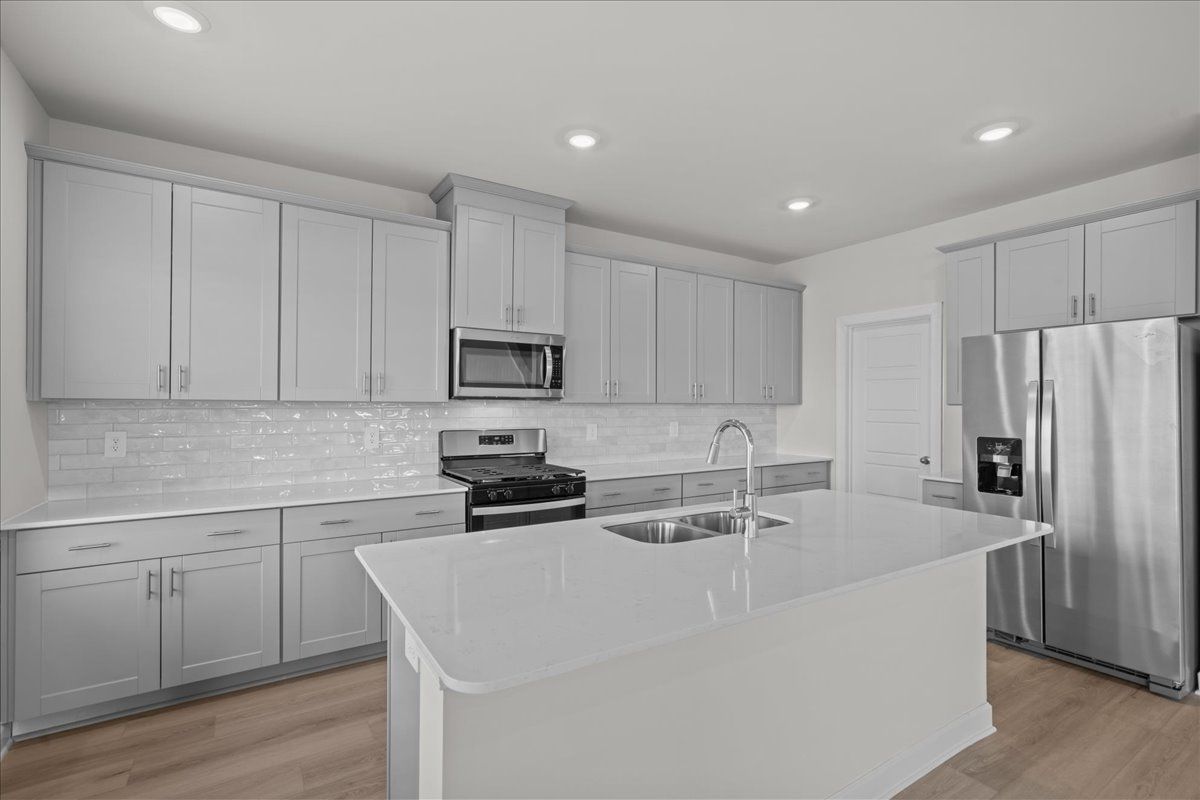 103 Gibbon Way (Dakota)